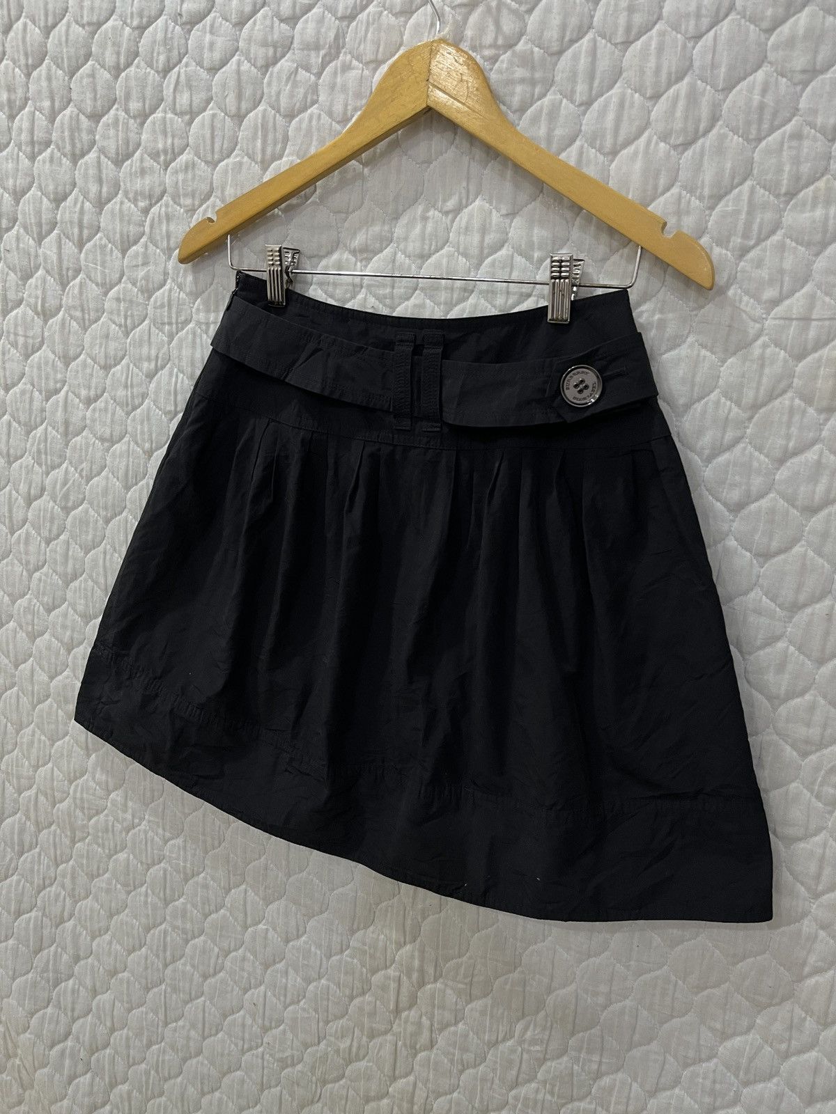 Burberry 🔥🔥🔥STEALS BURBERRY BLUE LABEL BELT SKIRTS Size 26" / US 2 / IT 38 - 5 Thumbnail