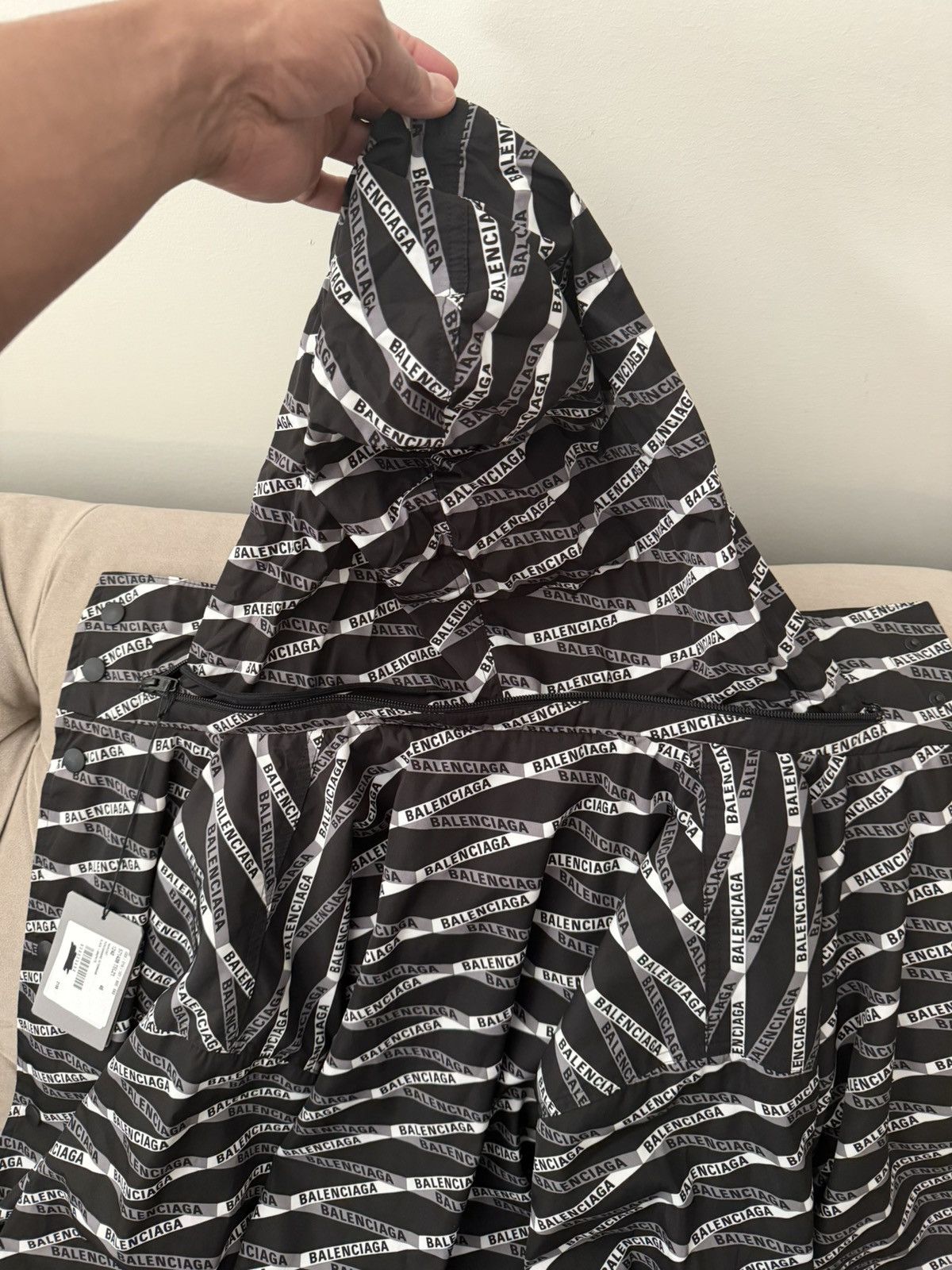 Balenciaga BALENCIAGA all over logo tech windbreaker jacket Size US S / EU 44-46 / 1 - 8 Thumbnail