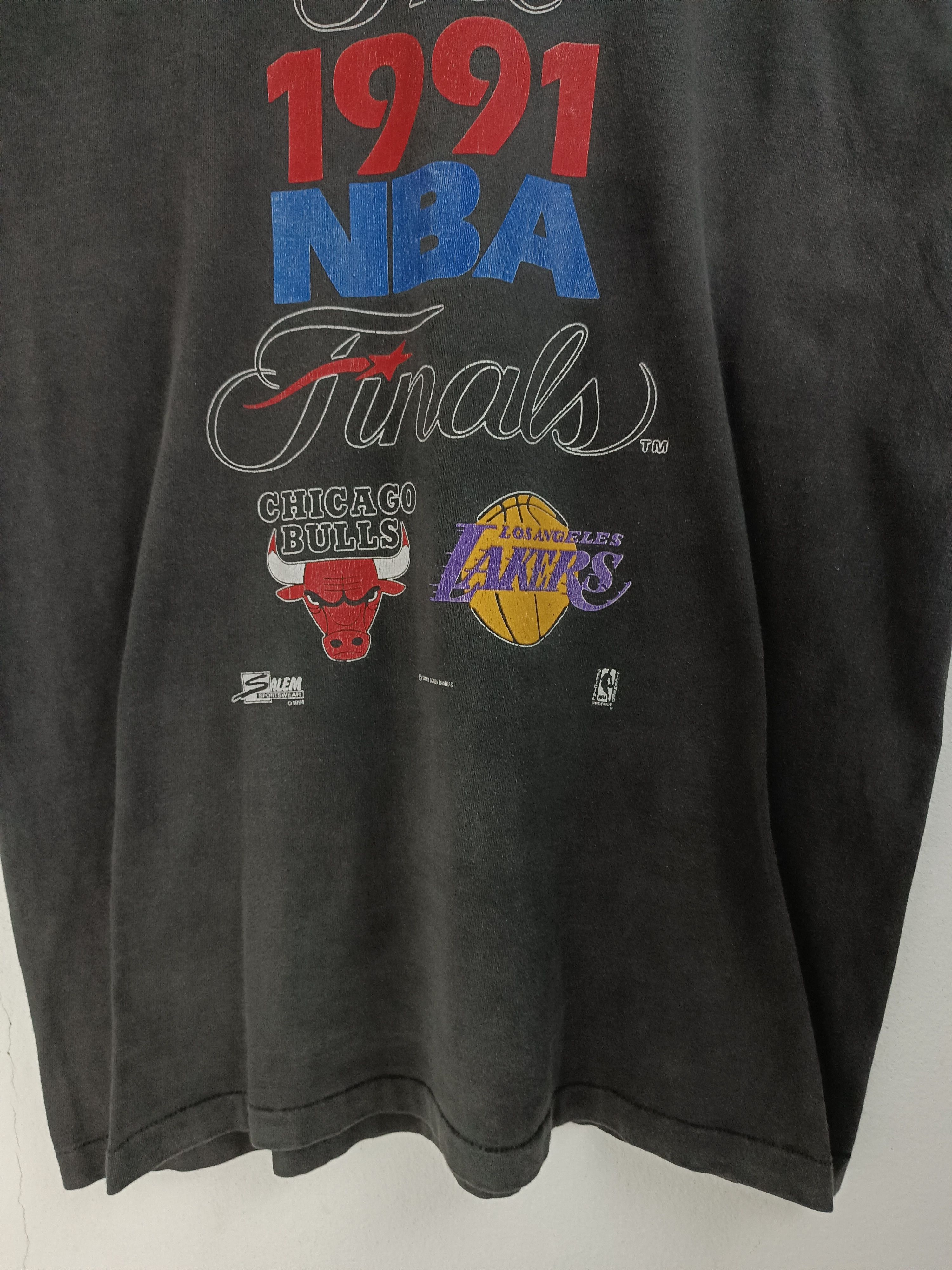 NBA VINTAGE THE 1991 NBA FINALS BULLS VS LAKERS DOUBLE LAYER TEE Size US XL / EU 56 / 4 - 8 Thumbnail