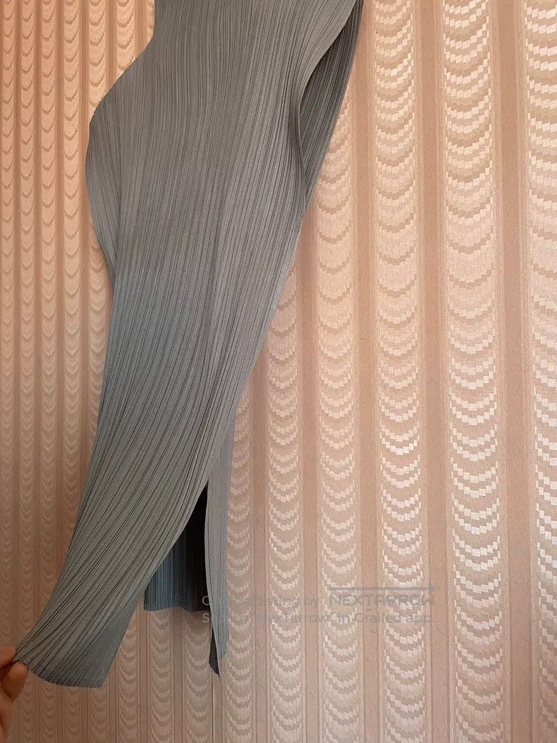 Issey Miyake Issey Miyake Gray Turtleneck Side Slit Pleated Tank Top Sh Size L / US 10 / IT 46 - 4 Thumbnail