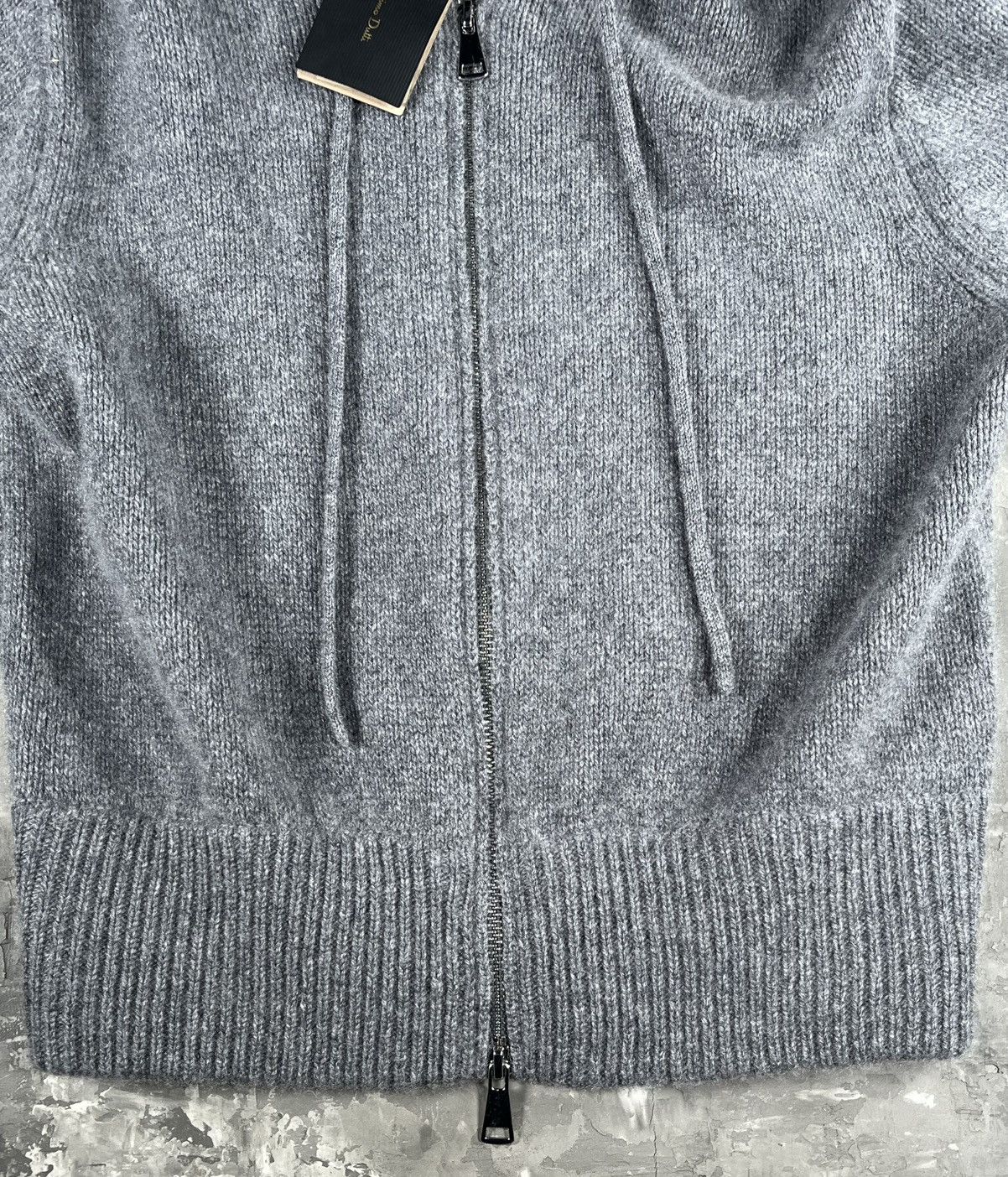 Massimo Dutti Massimo Dutti 100% Cashmere Zip Hoodie – Brand New Size US S / EU 44-46 / 1 - 3 Thumbnail