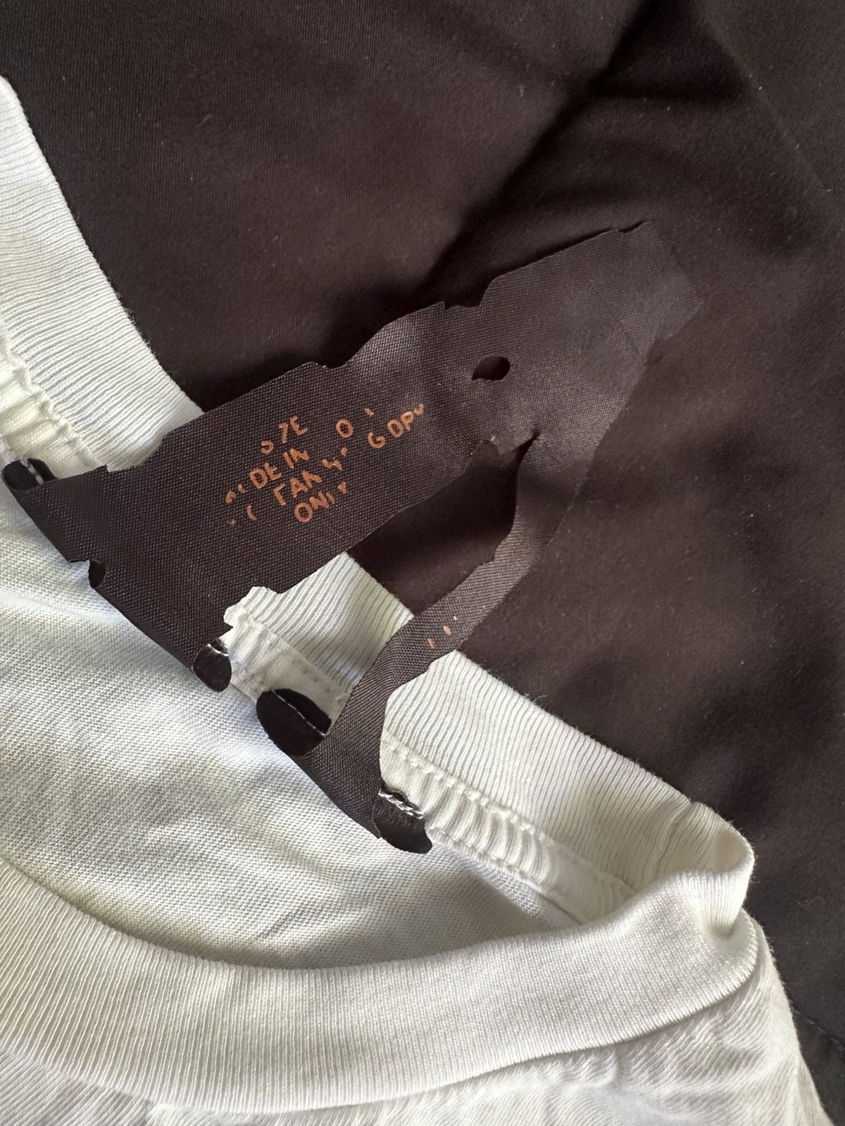 Vlone Angel friends tee Size US L / EU 52-54 / 3 - 4 Thumbnail
