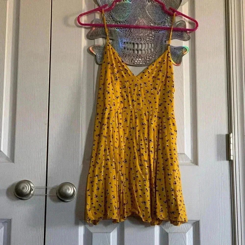 Forever 21 Forever 21 Floral Yellow Mini Dress Size S / US 4 / IT 40 - 4 Thumbnail