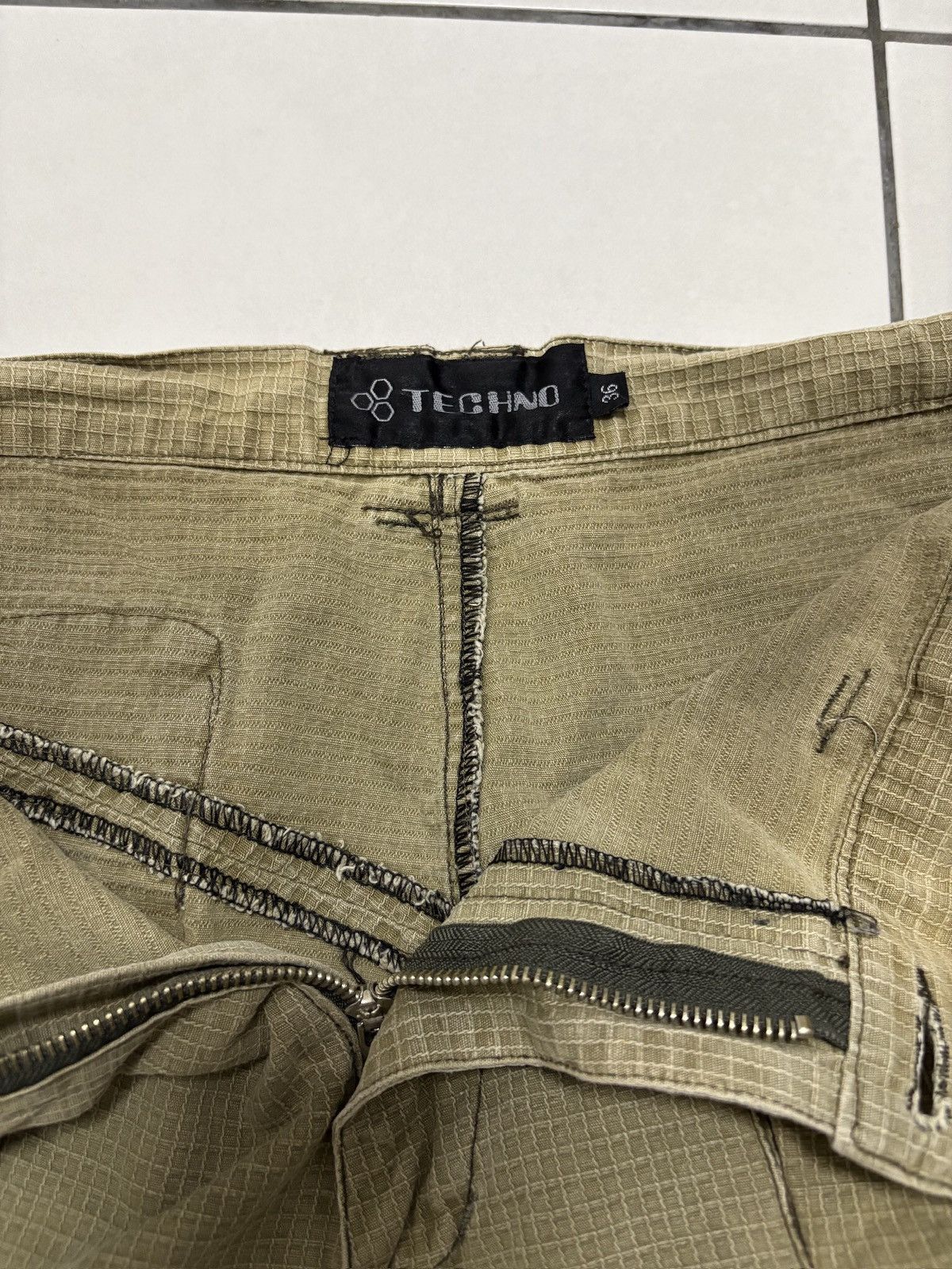 Japanese Brand Vintage Techno Cargo Bondage Pants Size US 34 / EU 50 - 5 Thumbnail