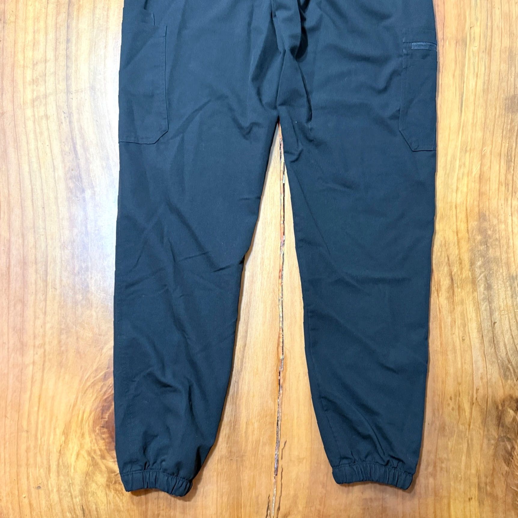 Vintage Figs Mens Pants Jogger Black 32 in Waist 33 in Inseam M Solid Pocket 5-Pocket Design Cargo Medical Uniform CC20 M21SW2013T Size US 32 / EU 48 - 6 Thumbnail