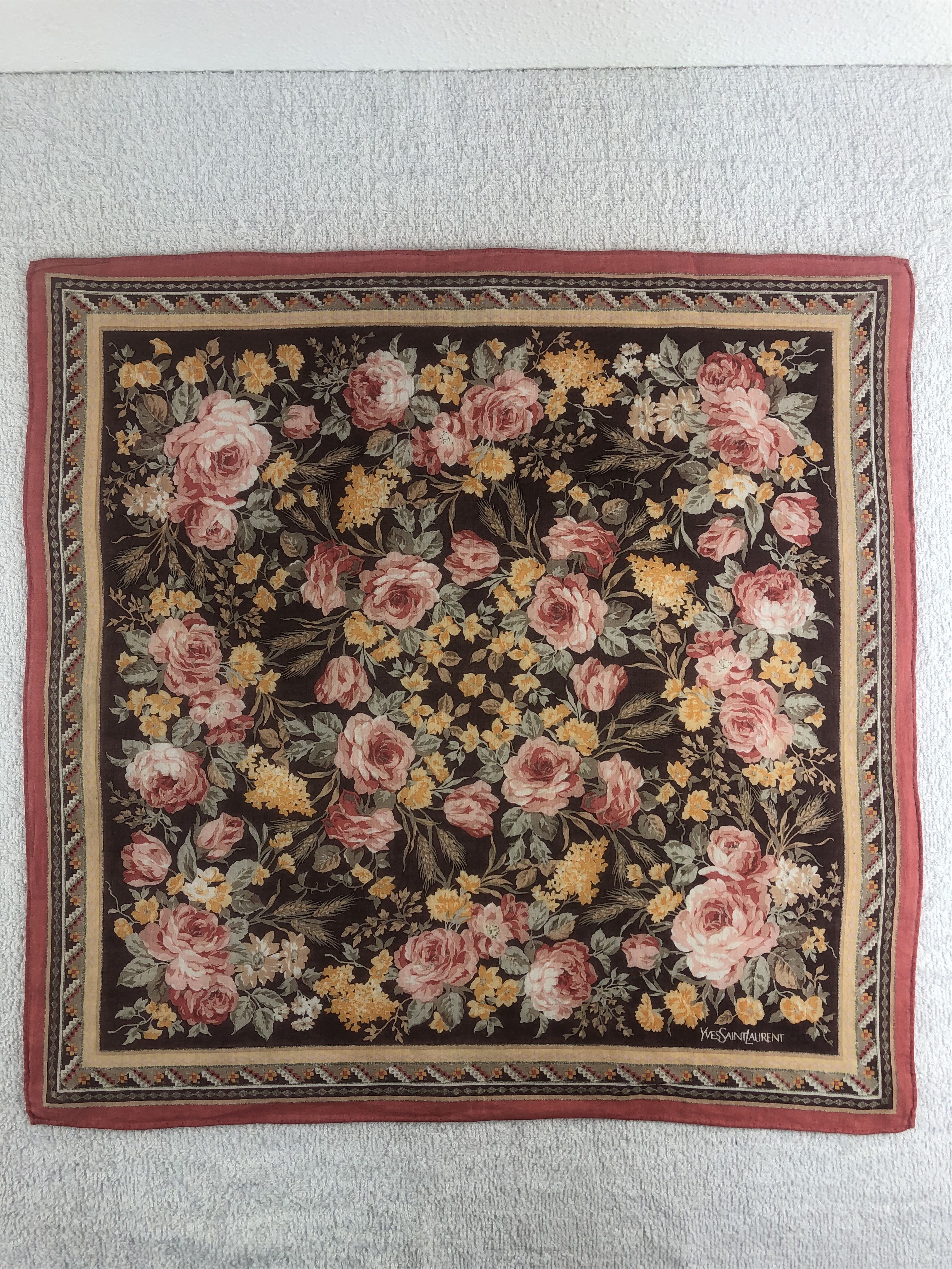 Yves Saint Laurent Yves Saint Laurent Handkerchief / Bandana / Neckerchief C260 Size ONE SIZE - 3 Thumbnail