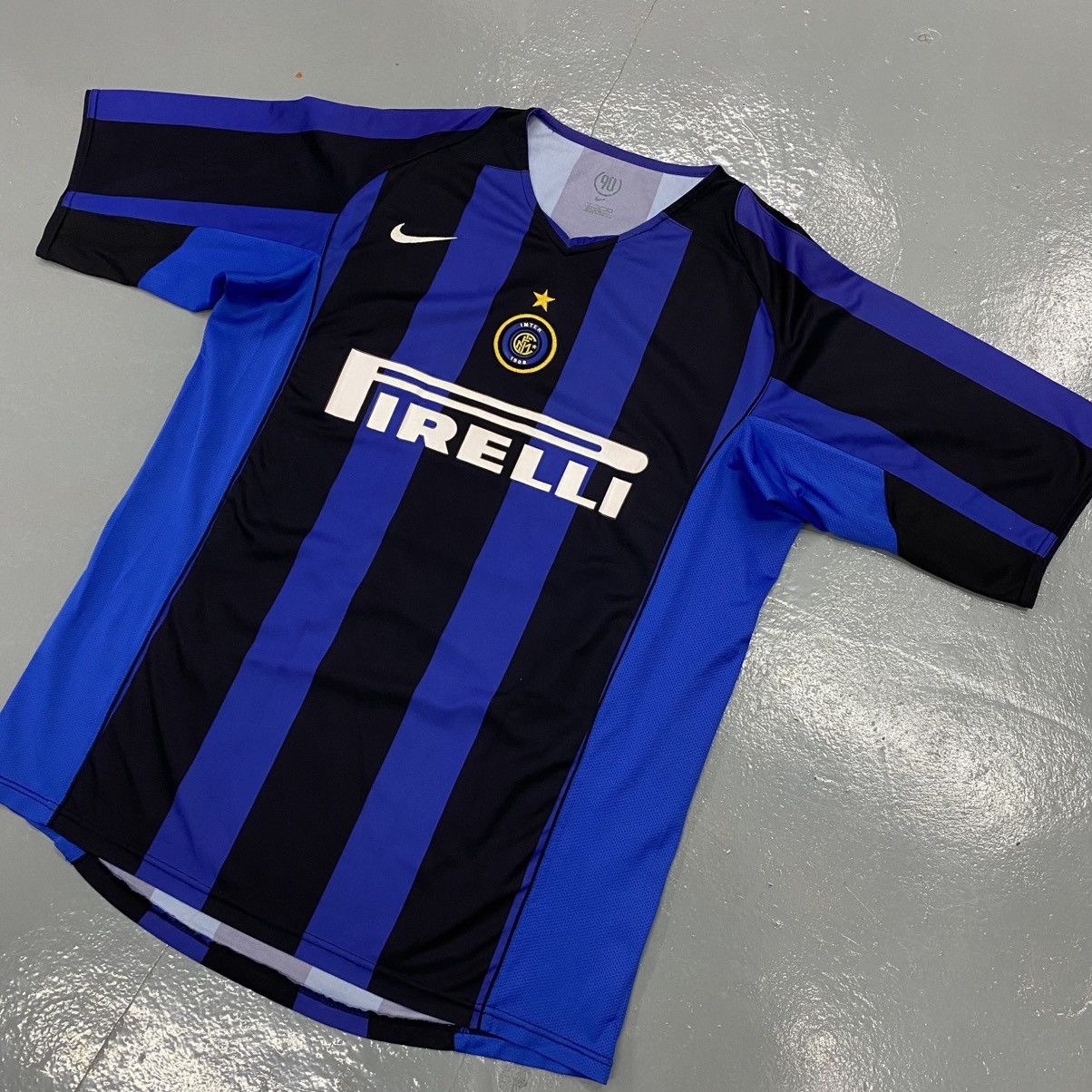 Nike Vintage 2004/2005 Inter Milan Fc Jersey Nike T90 Adriano Size US XL / EU 56 / 4 - 4 Thumbnail
