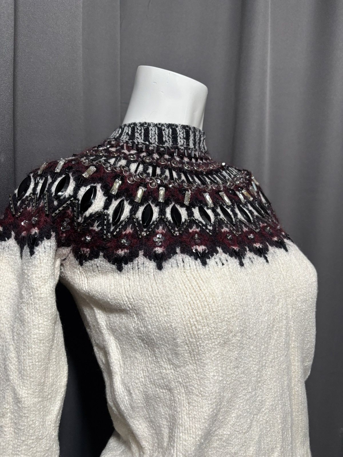 Gucci Pre Fall 2015 Heavy Embellished Yoke Design Knit Sweater Size S / US 4 / IT 40 - 4 Thumbnail