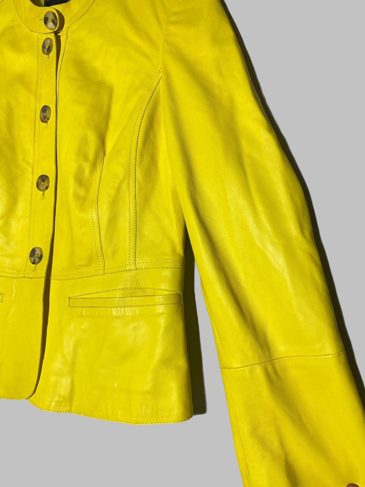 Burberry Vintage Burberry London Yellow Women’s Leather Jacket Size M / US 6-8 / IT 42-44 - 10 Thumbnail