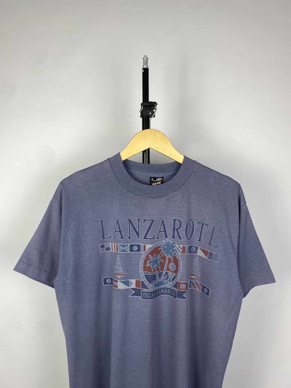 Vintage Vintage 90s Art LANZAROTE Faded Print Logo Surf USA T shirt Size US L / EU 52-54 / 3 - 2 Thumbnail