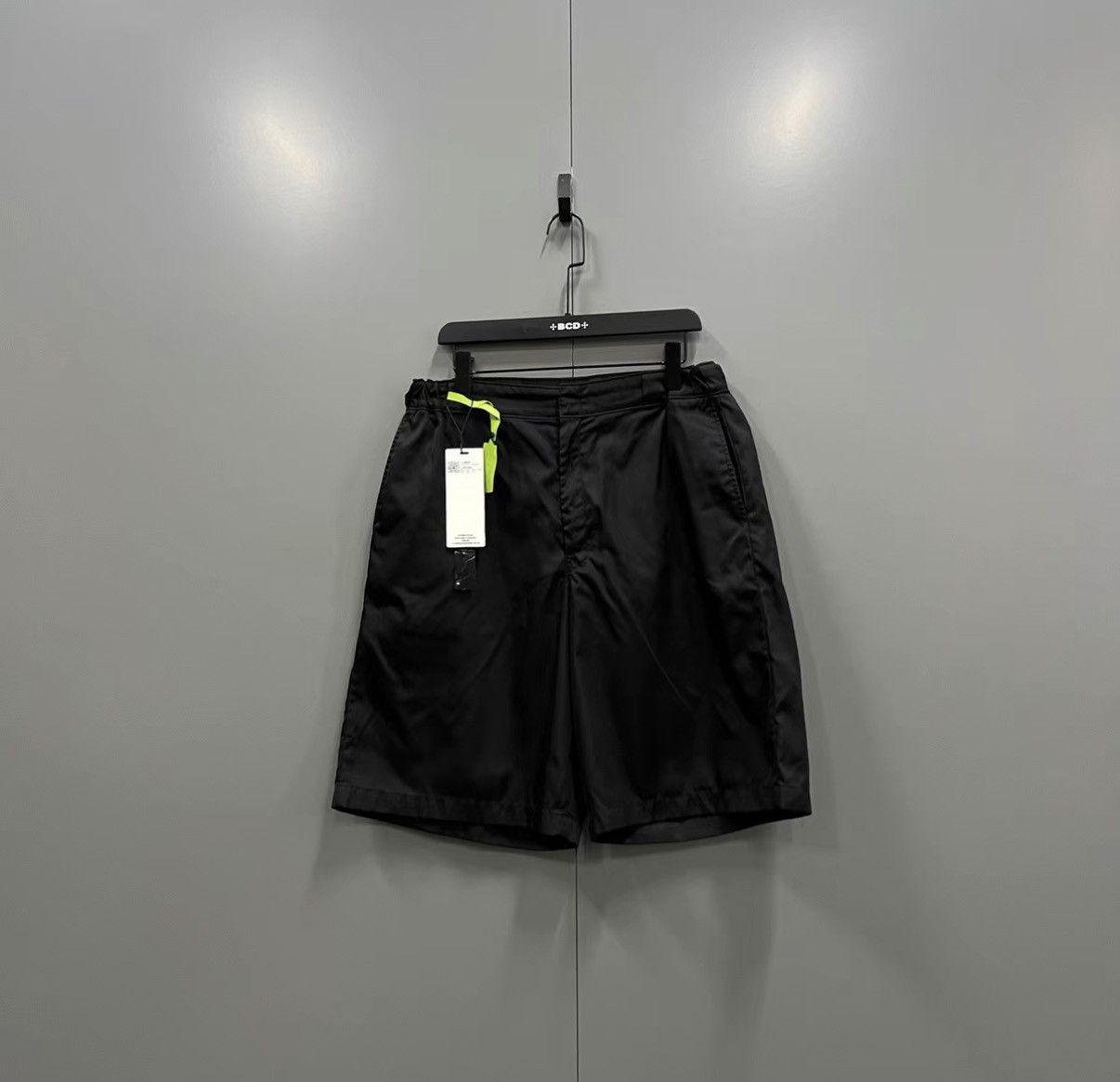Prada Prada Black Nylon Shorts with Triangle Logo on Back J41 Size US 36 / EU 52 - 1 Thumbnail