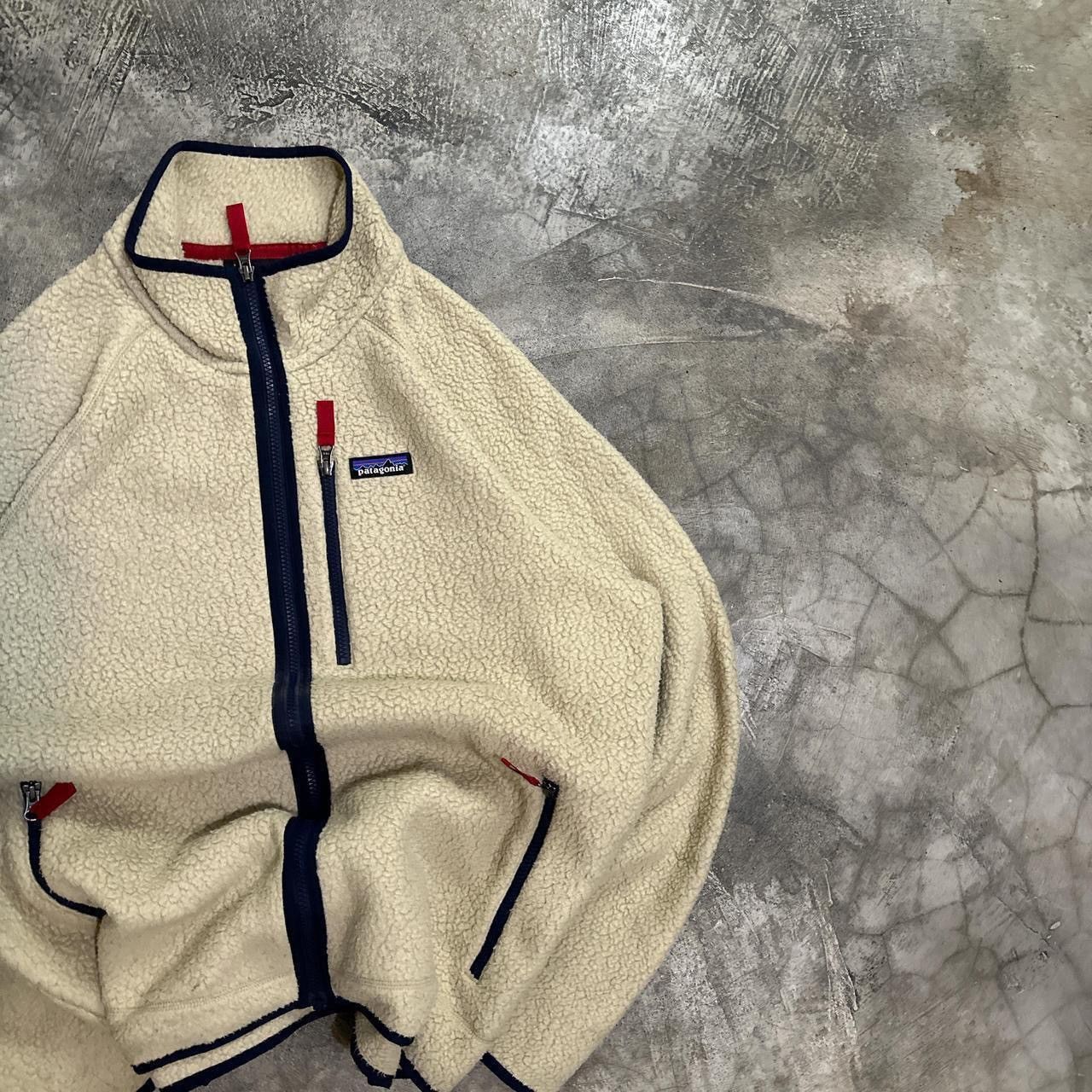 image of Y2K Patagonia Sherpa Oatmeal Jacket in Cream, Men's (Size XL)