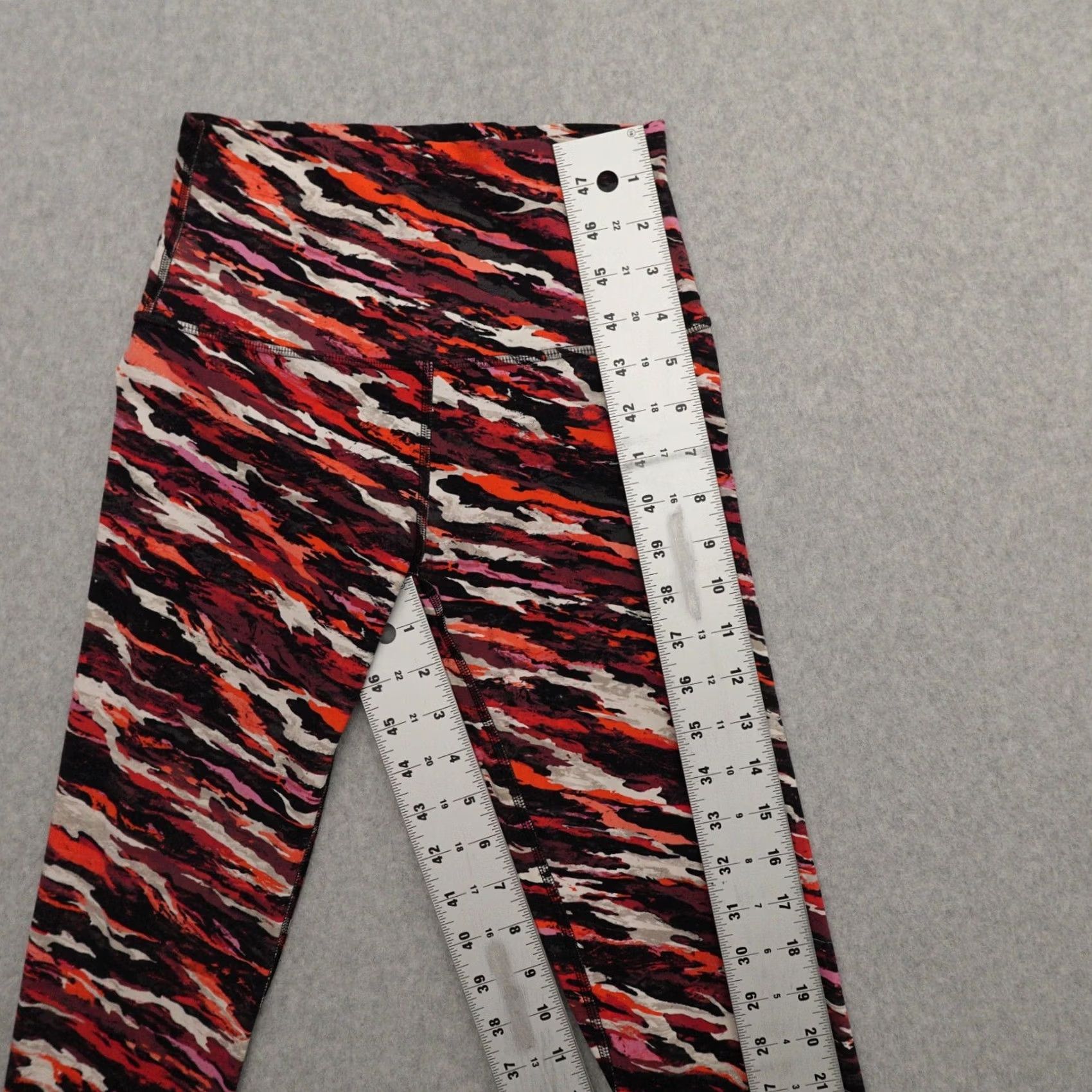 Lululemon Lululemon Womens 4 (4X25) Lunar New Year Align High Rise Legging Tiger Smoky Red Leggings Size 27" / US 4 / IT 40 - 7 Thumbnail