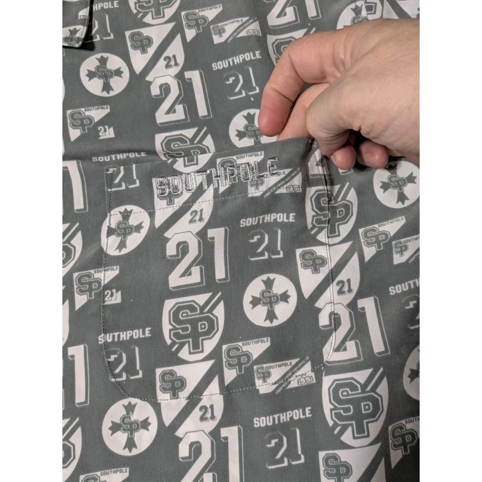 Southpole VINTAGE Southpole SP21 LOGO AOP Gray Poly Button-Up Shirt - Men XL Read Size US XL / EU 56 / 4 - 4 Thumbnail