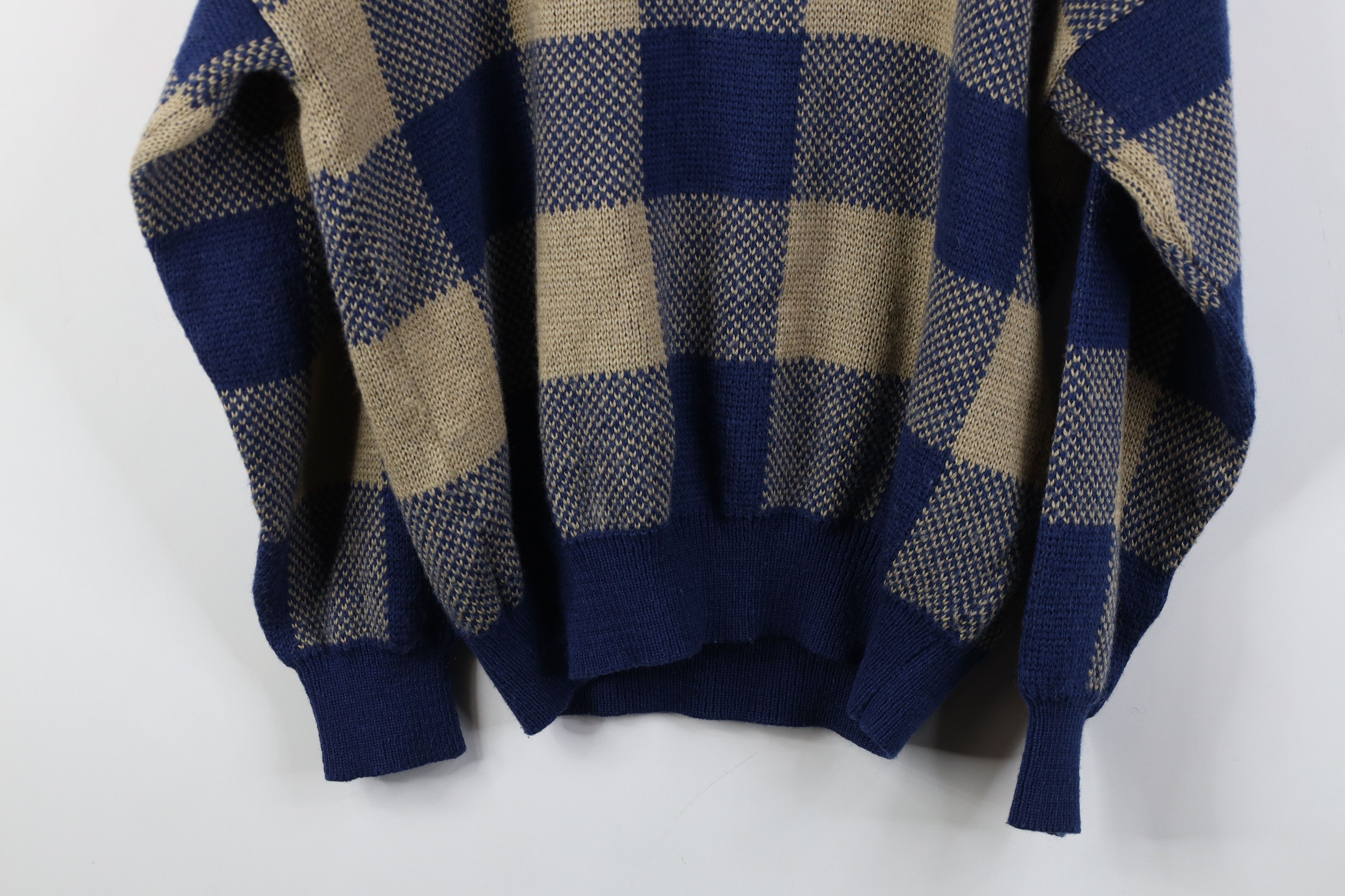 Vintage Vintage 90s Streetwear Blend Knit Checkered Crewneck Sweater Size US L / EU 52-54 / 3 - 10 Thumbnail