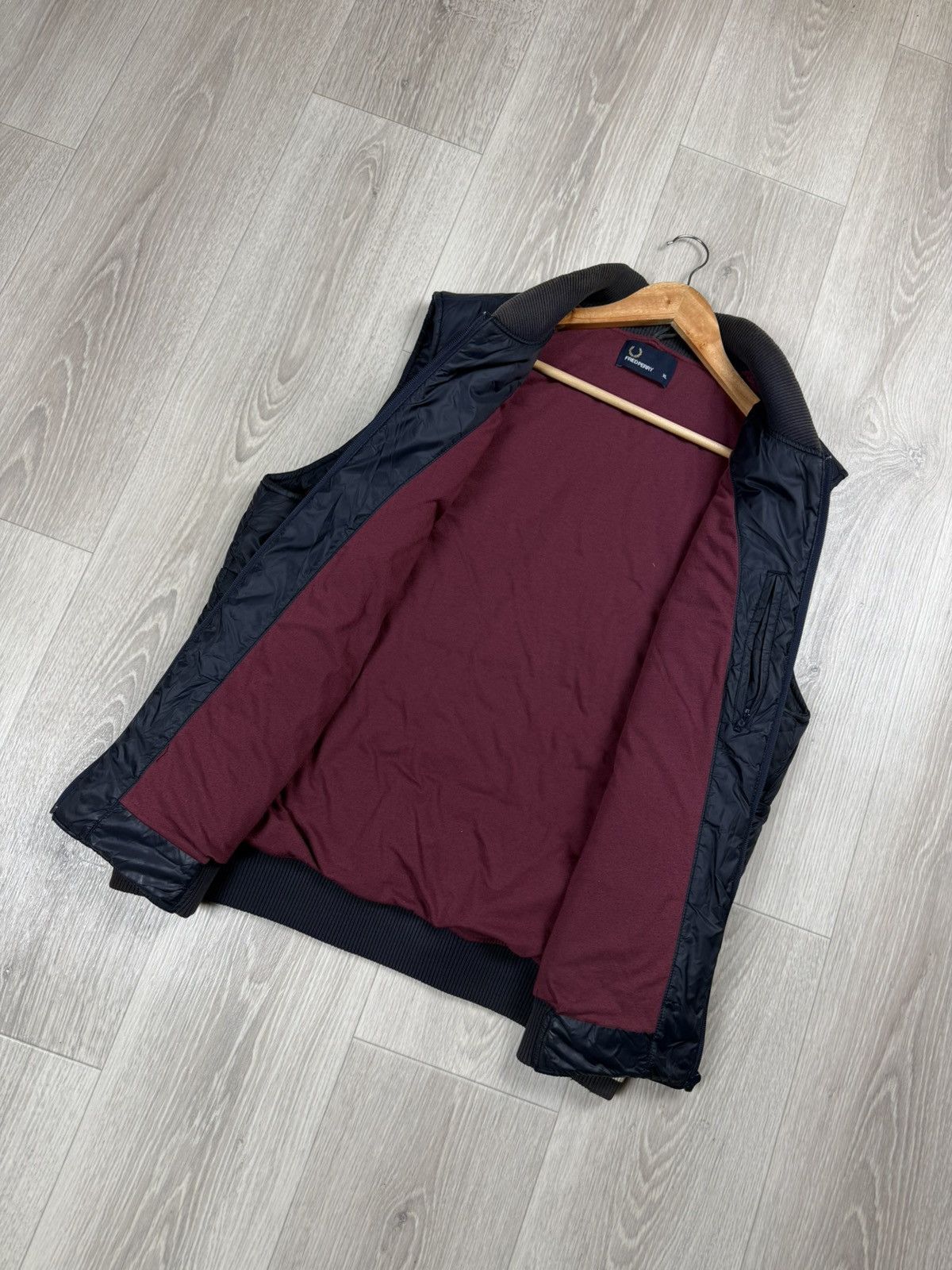 Fred Perry Fred Perry Tipped Quilted Gilet Vest Size XL Size US XL / EU 56 / 4 - 9 Thumbnail