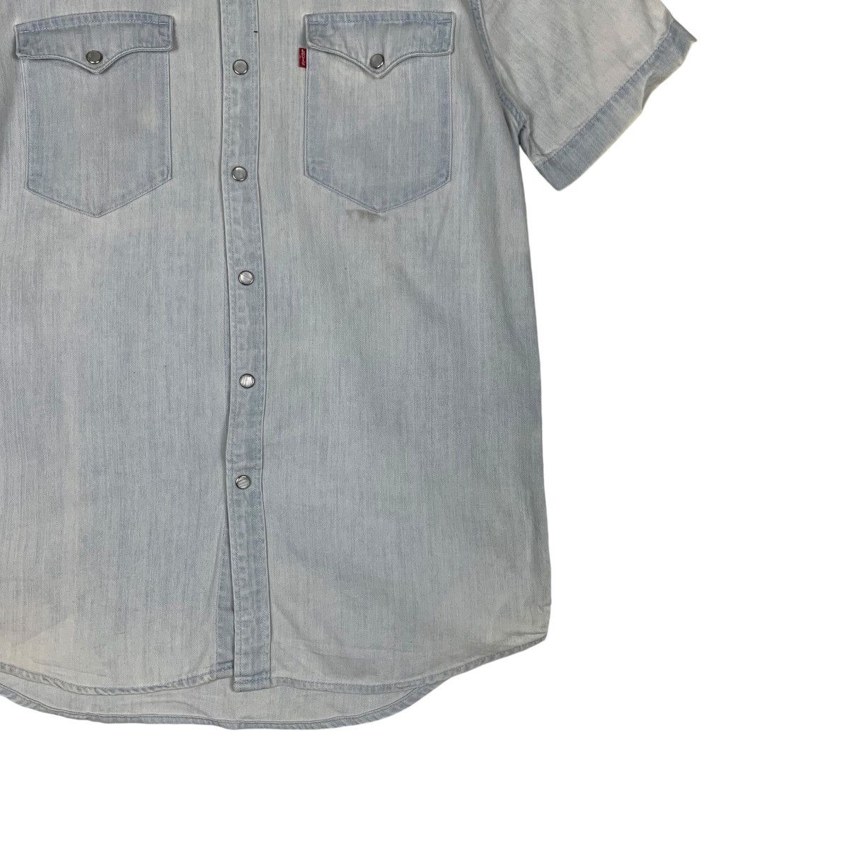 Levi's LEVI’S Blue Washed Chambray Work Shirt #1401-C63 Size US S / EU 44-46 / 1 - 4 Thumbnail