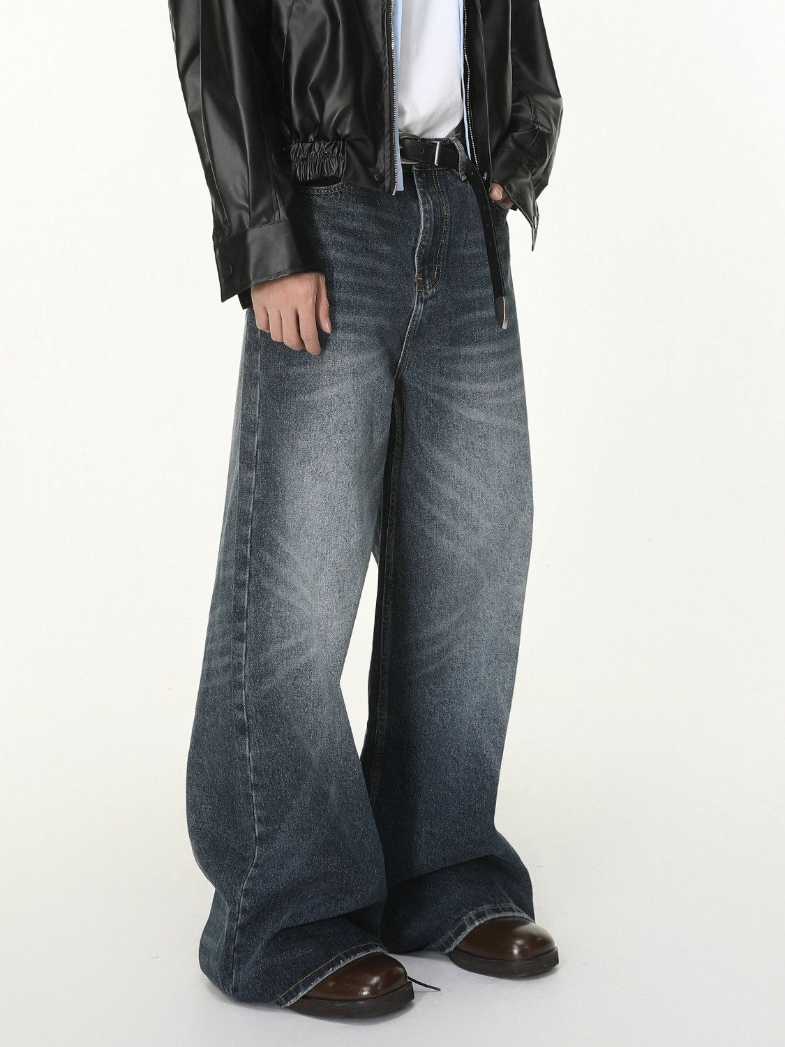 Jean Men's Washed Straight-Leg Jeans with Whiskering Size US 32 / EU 48 - 3 Thumbnail