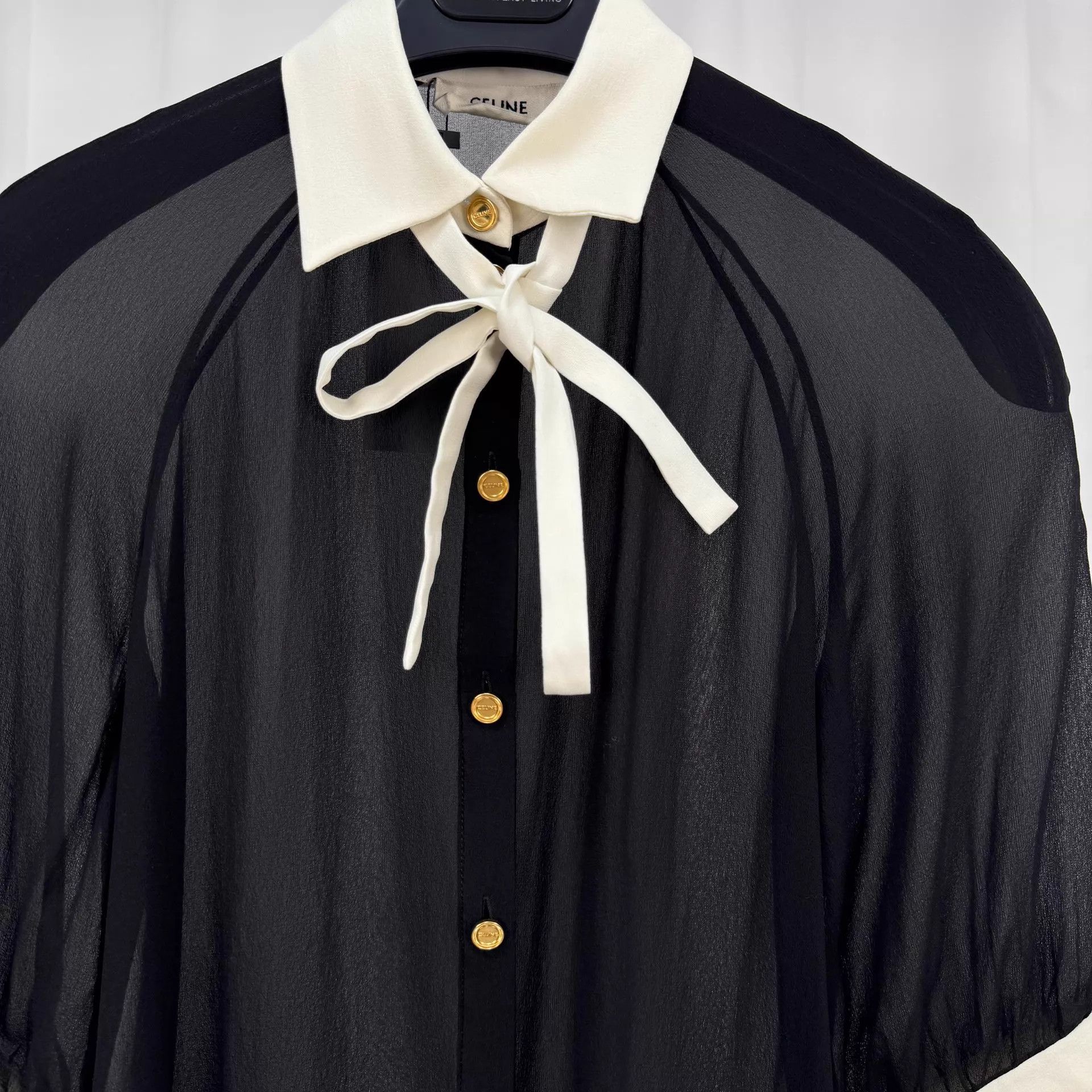 Celine Celine Bow Gold Button Silk Top 34 Mint Size XXS / US 00 / IT 34 - 3 Thumbnail