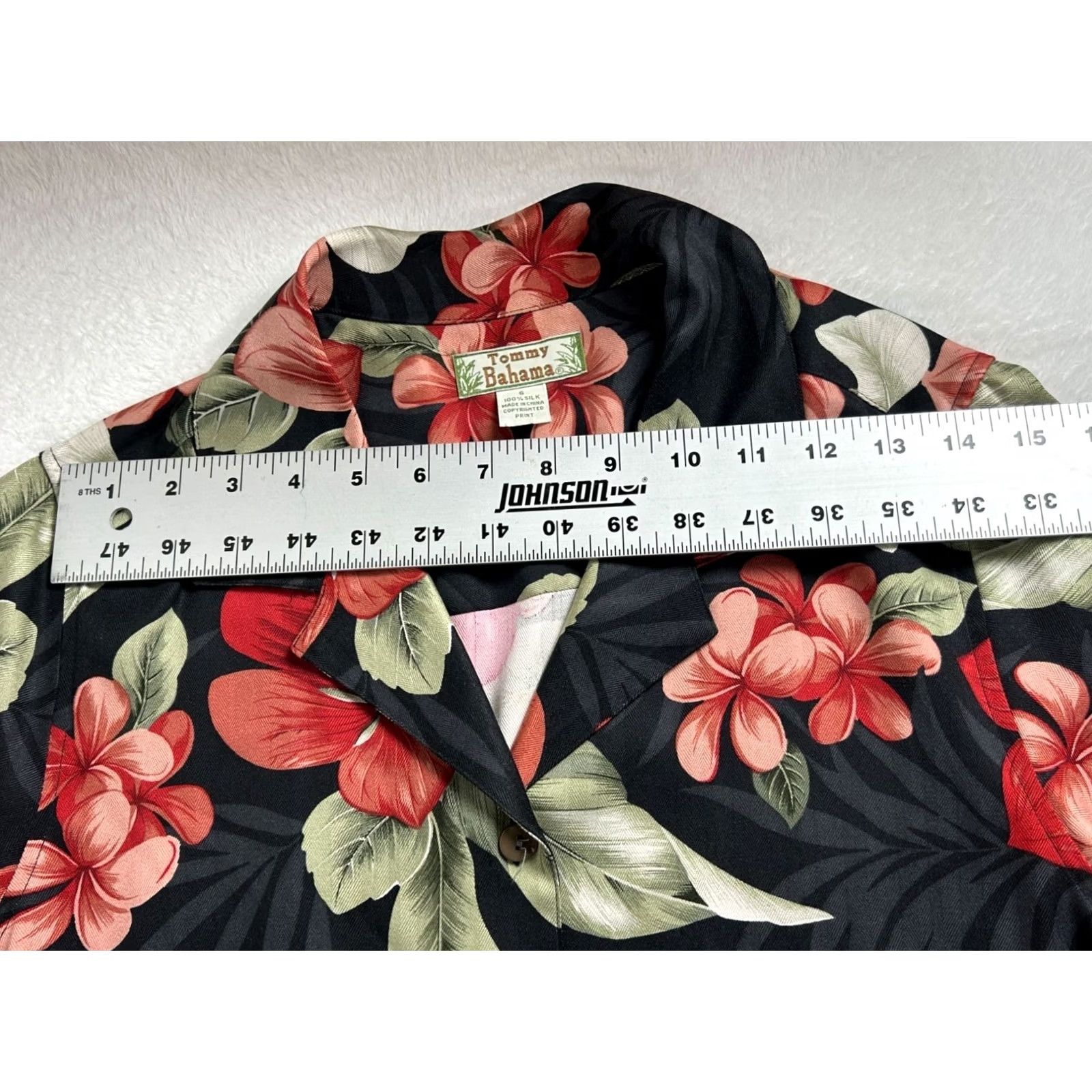 Tommy Bahama VINTAGE Tommy Bahama Women Silk Button-Up Shirt Small Black Floral 90s Hawaiian Tropical NWOT Size S / US 4 / IT 40 - 6 Thumbnail