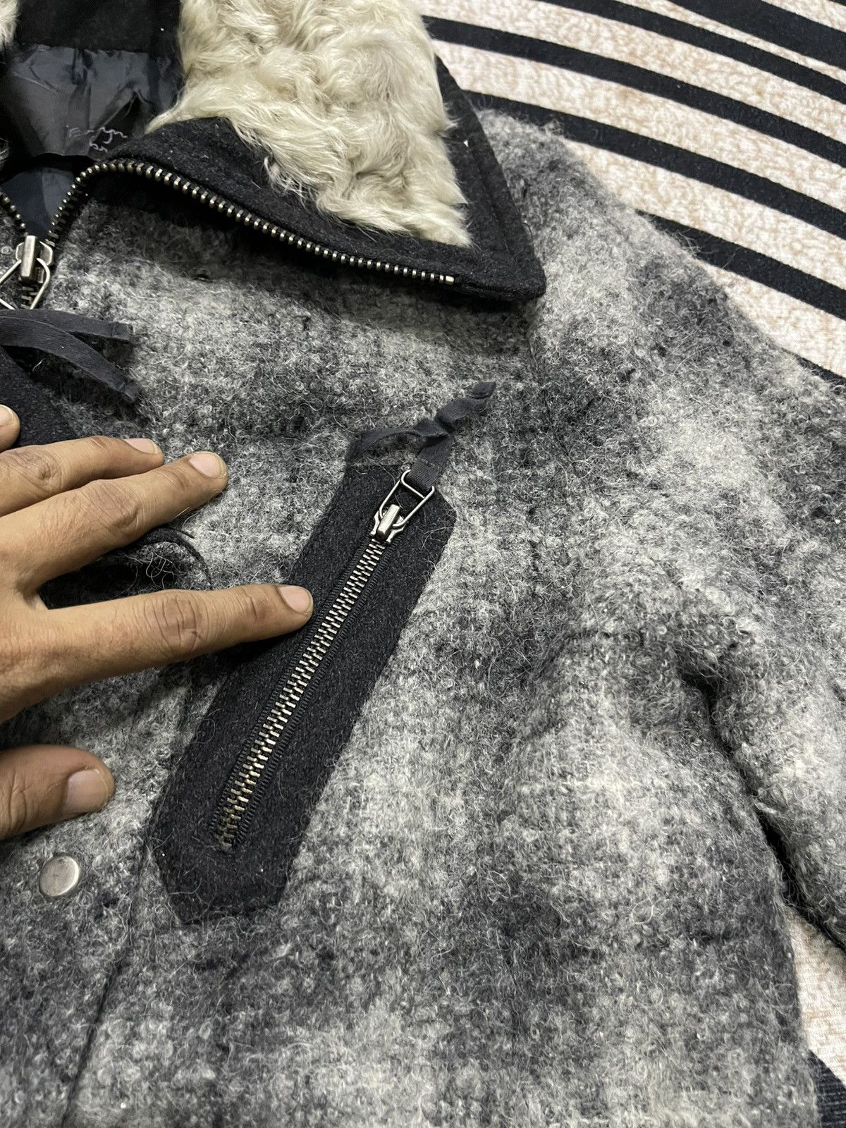 If Six Was Nine 2000s IF SIX WAS NINE STYLE WOOL LONG JACKET FUR COLLAR Size US S / EU 44-46 / 1 - 6 Thumbnail