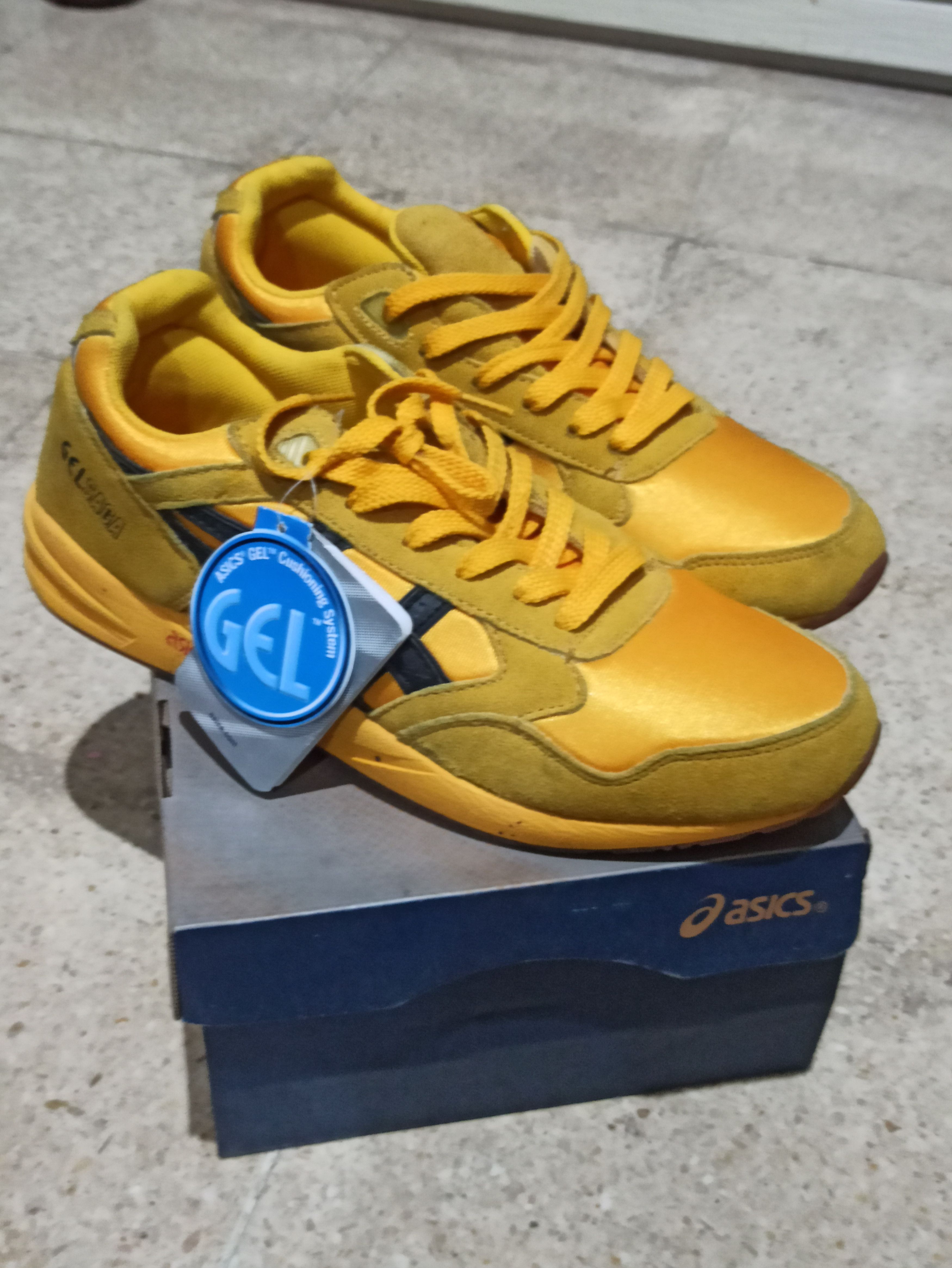 Asics Asics Gel Saga Kill Bill edition RARE! Size US 10 / EU 43 - 1 Thumbnail
