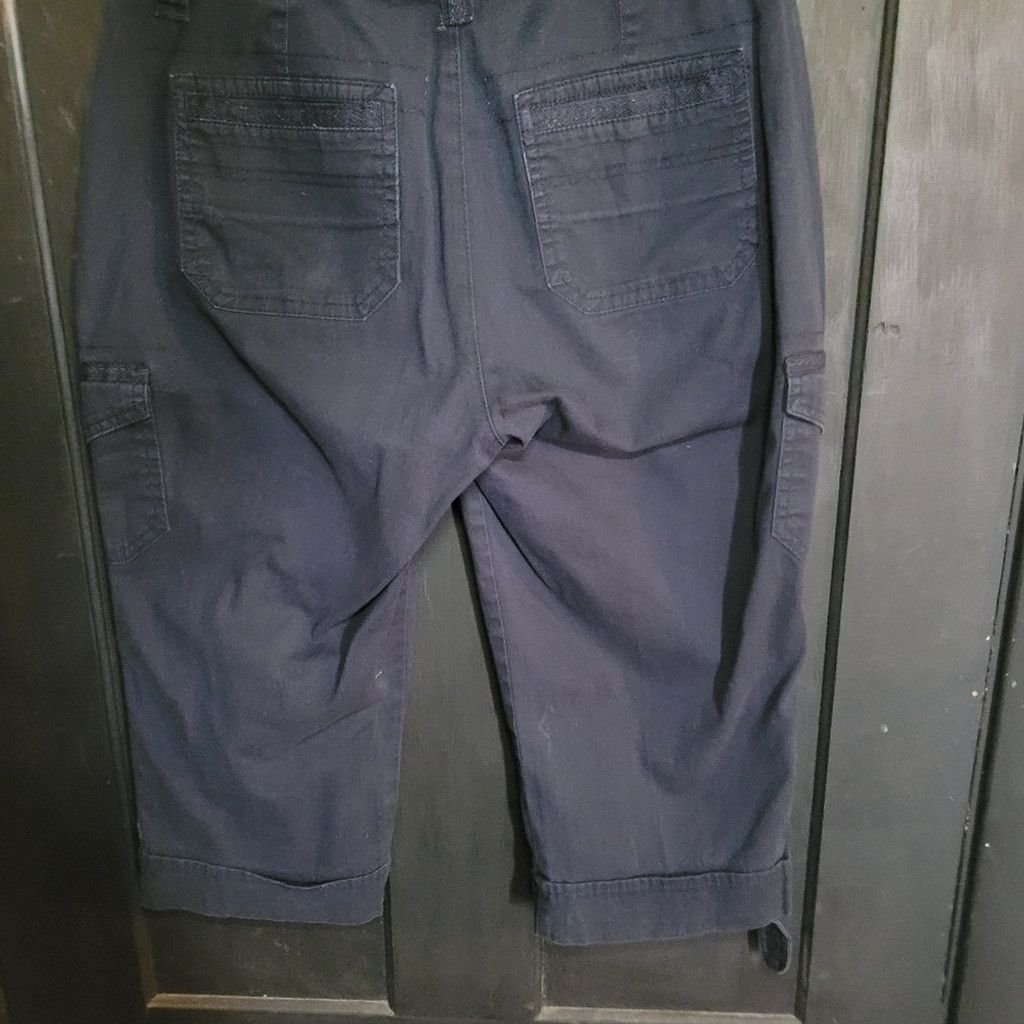 Unknown London Unknown Source,dark blue cargo cropped pants, Size 8P, nwot Size 30" / US 8 / IT 44 - 7 Thumbnail