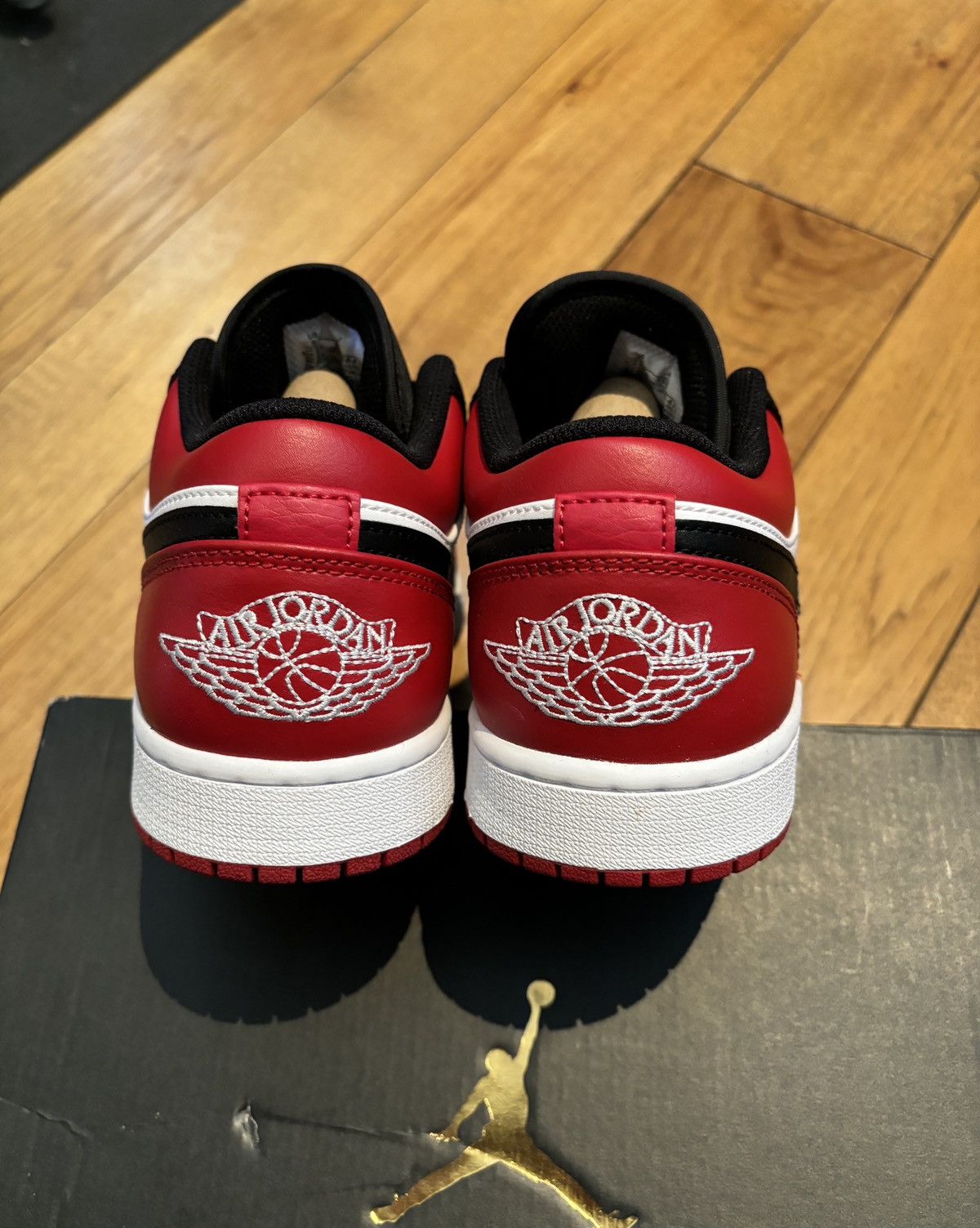 Jordan Brand × Nike Jordan 1 Low Bred Toe Gym Red Size US 9 / EU 42 - 6 Thumbnail