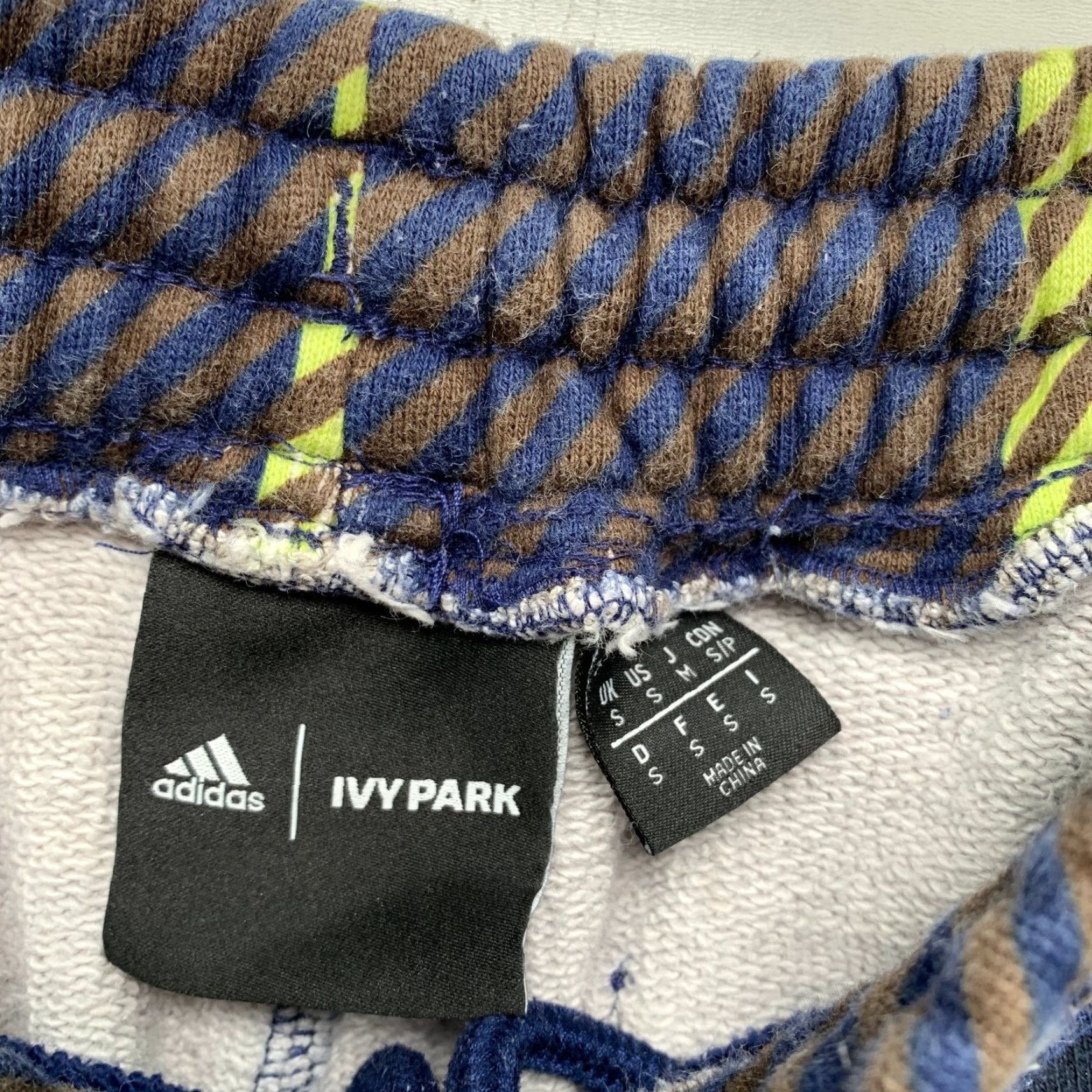 Adidas Adidas Ivy Park Sweatpants Men Small Blue Halls of Ivy Allover Print Houndstooth Size US 29 - 3 Thumbnail
