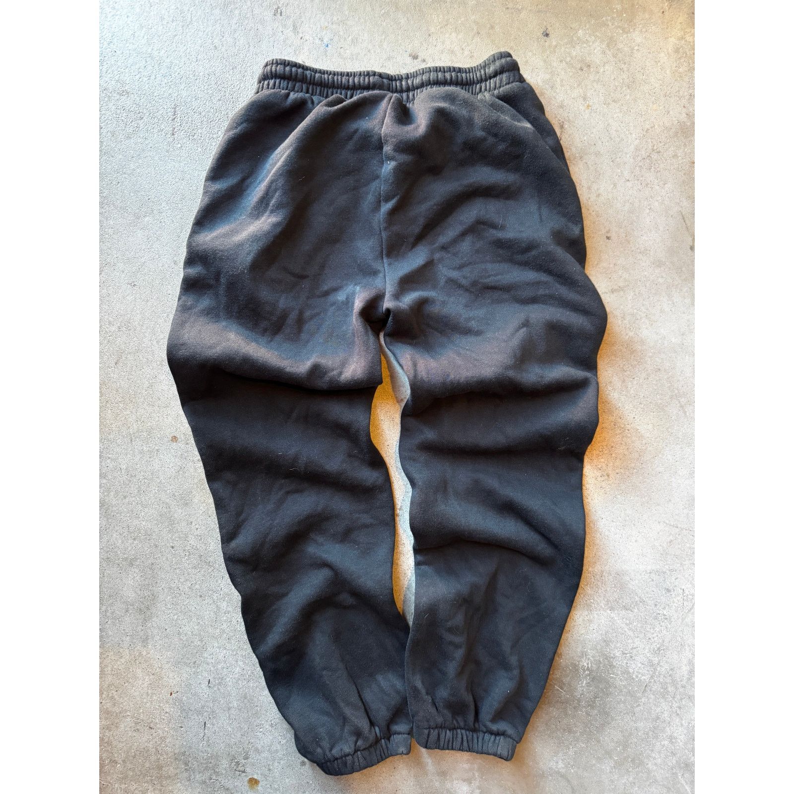 Jordan Brand Nike Air Jordan Black Jogger (12-13yrs) Size US 26 / EU 42 - 2 Thumbnail