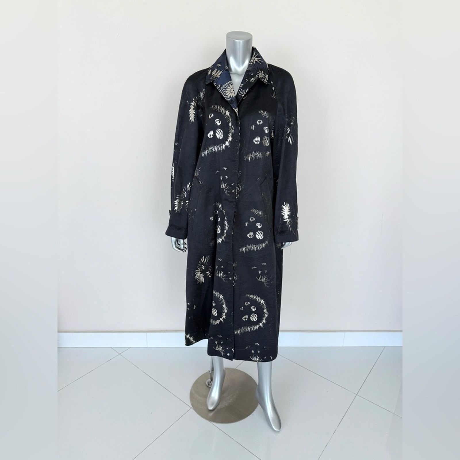 Dries Van Noten Dries Van Noten silk/wool printer coat size S Retail 3600$ Size S / US 4 / IT 40 - 1 Thumbnail