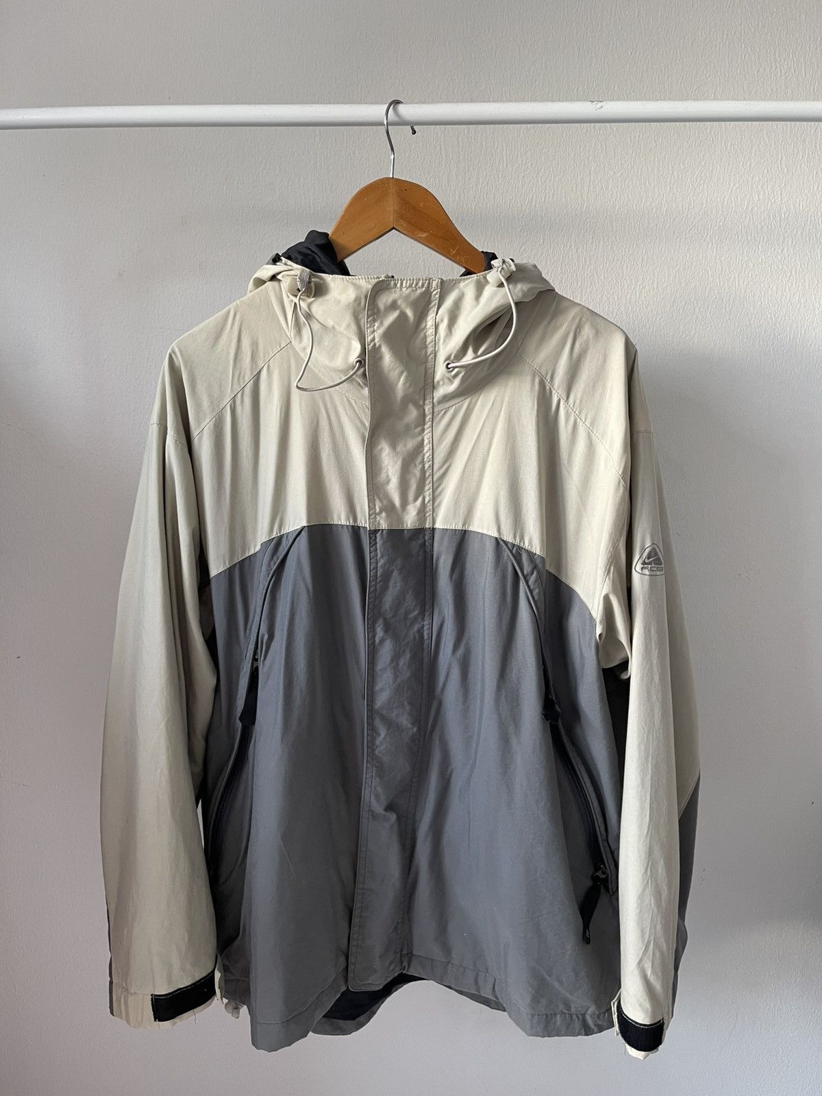 Nike ACG Vintage Nike ACG Jacket Size US L / EU 52-54 / 3 - 4 Thumbnail