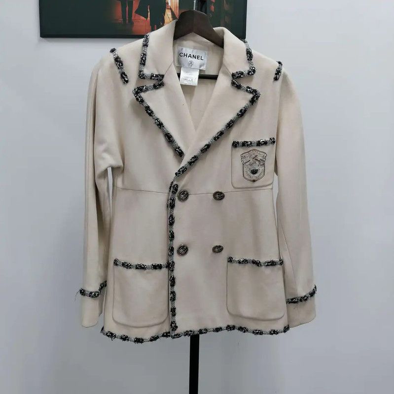 Chanel Chanel Women's Long White Coat for Spring/Fall 0089 Size M / US 6-8 / IT 42-44 - 1 Thumbnail