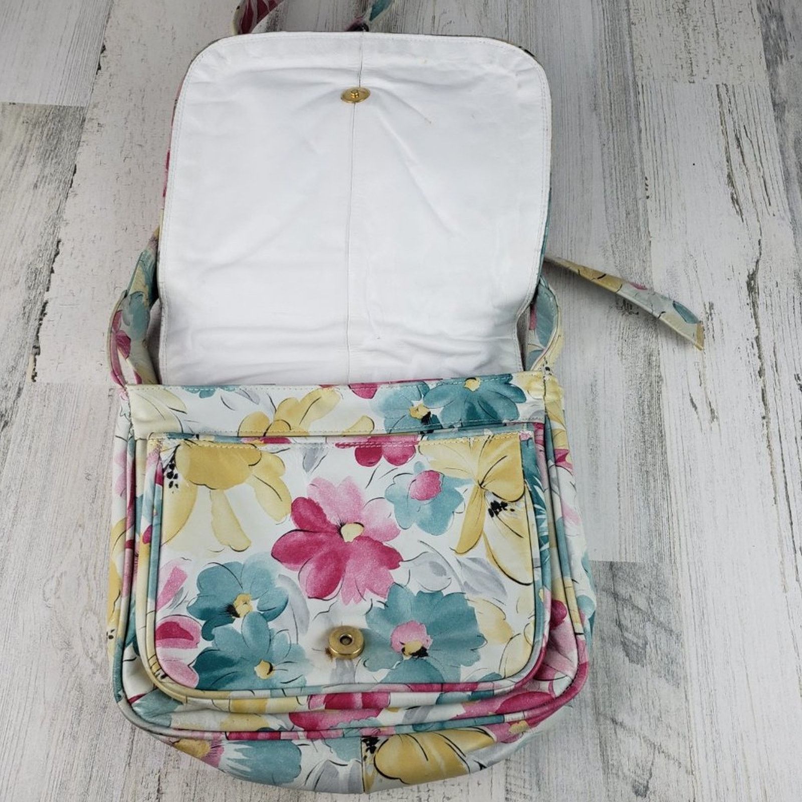 Other Viva of California Crossbody White Multicolored Floral Purse Size ONE SIZE - 10 Thumbnail