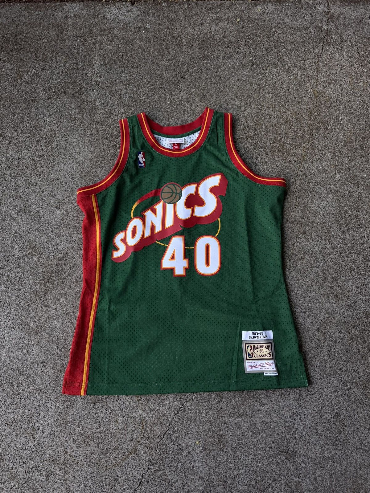 Mitchell & Ness Seattle SuperSonics Shawn Kemp Jersey Size US L / EU 52-54 / 3 - 1 Thumbnail