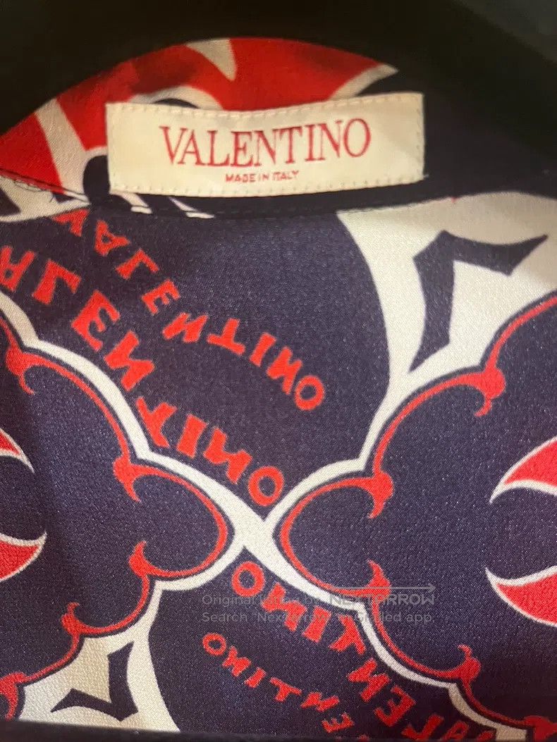 Valentino Valentino A classic printed silk shirt Size US S / EU 44-46 / 1 - 4 Thumbnail