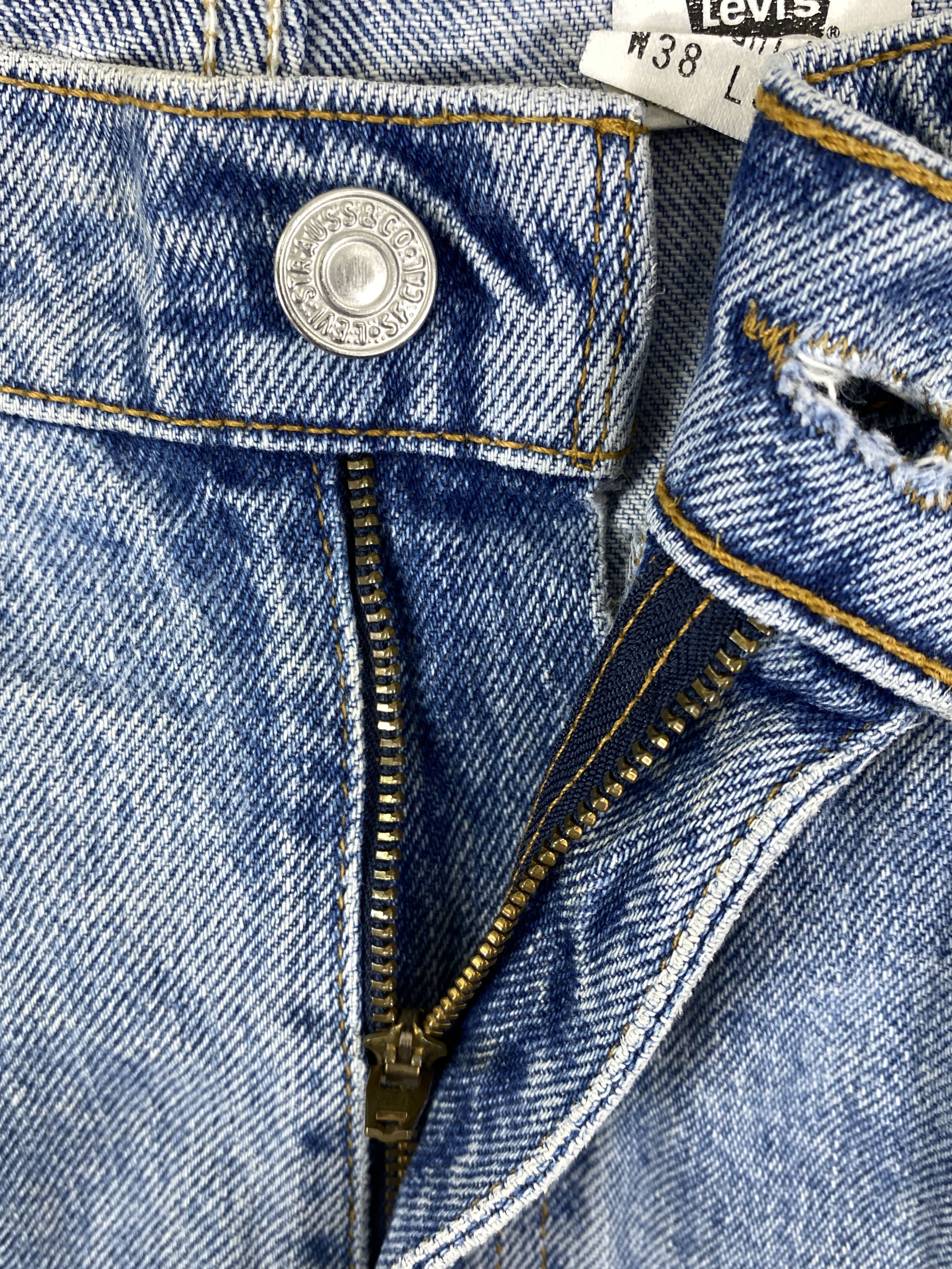 Levi's Blue Wash Vintage Levi's 505 Jeans 37x30.5 Denim -JN1835 Size US 37 - 6 Thumbnail