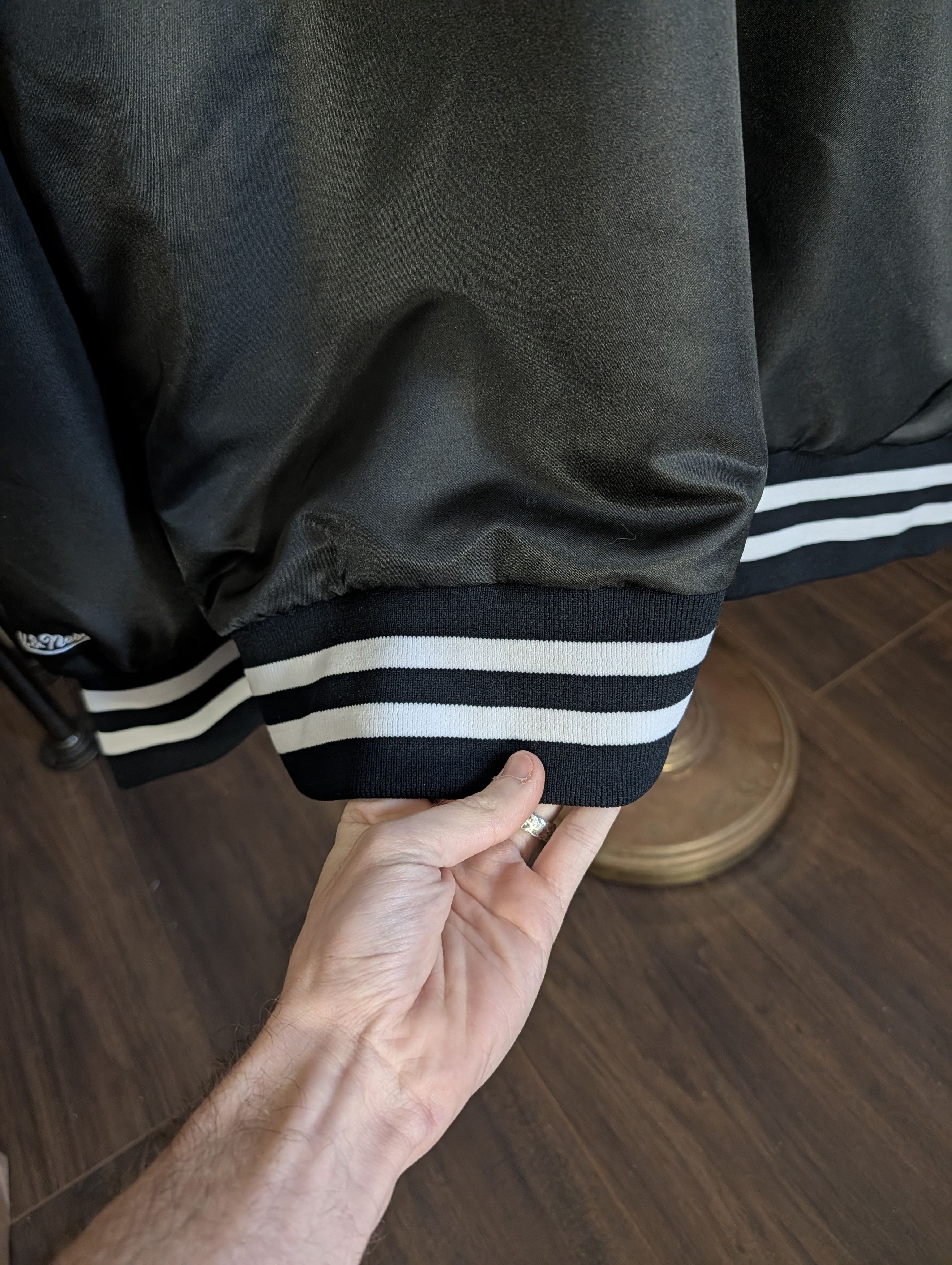 Mitchell & Ness Black satin varsity pullover coach baseball jacket golf Size US L / EU 52-54 / 3 - 5 Thumbnail