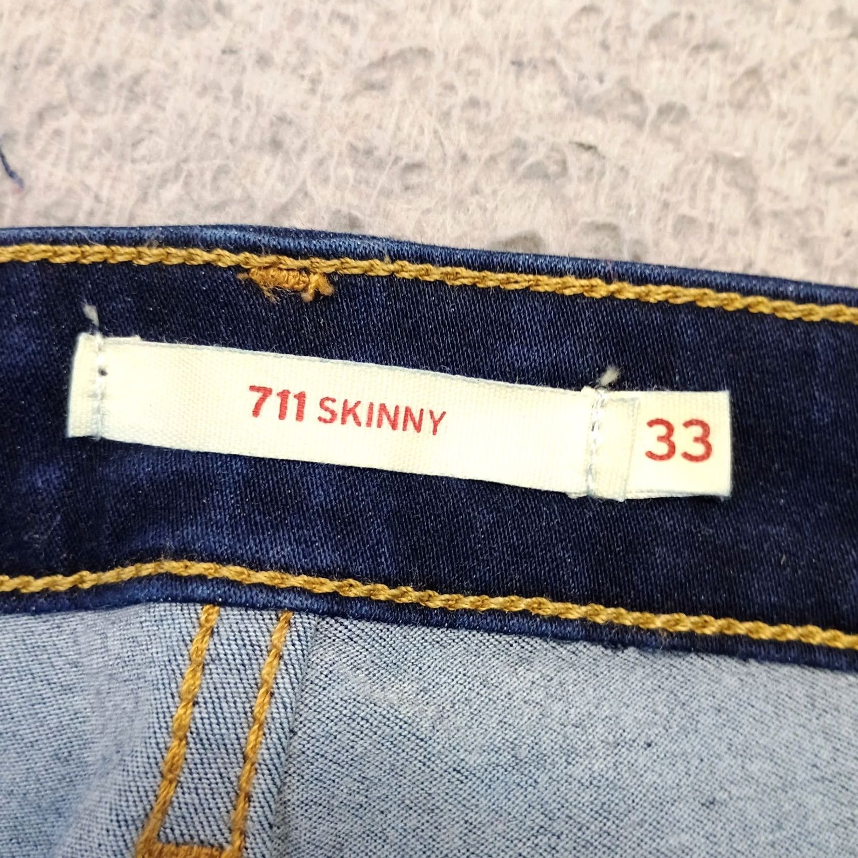 Levi's Levi's 711 Skinny Jeans Womens 33 Blue Denim Dark Wash Red Tab Single Stitch Jeans Womens Size 33 Blue Denim 711 Skinny Size 24" / US 00 / IT 34 - 6 Thumbnail