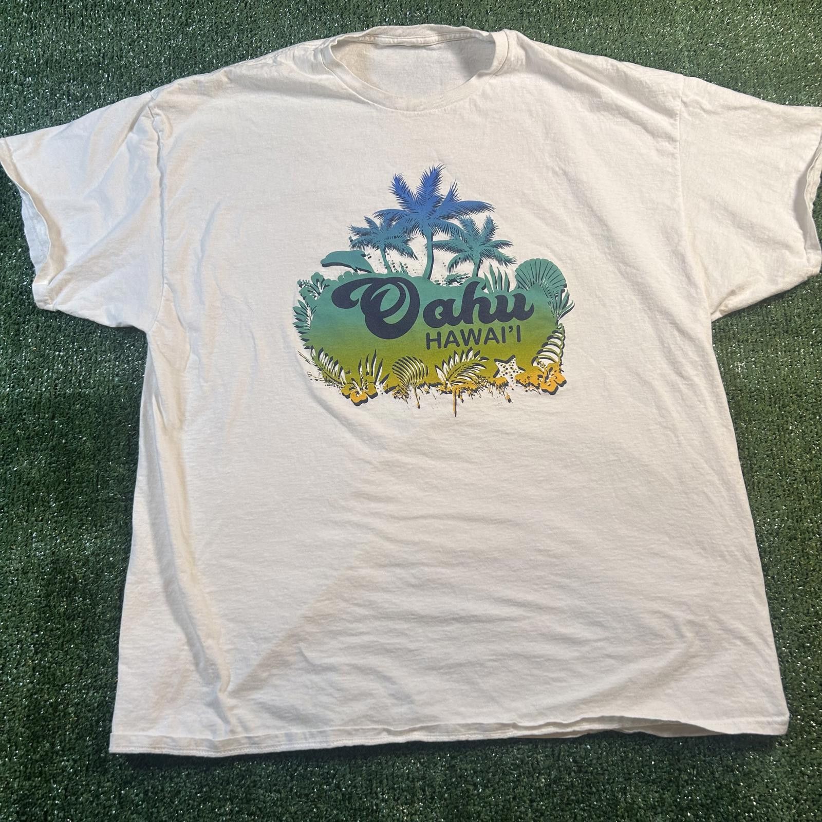 Other White T-Shirt with Hawaiian Graphic. XL Size US XL / EU 56 / 4 - 1 Thumbnail