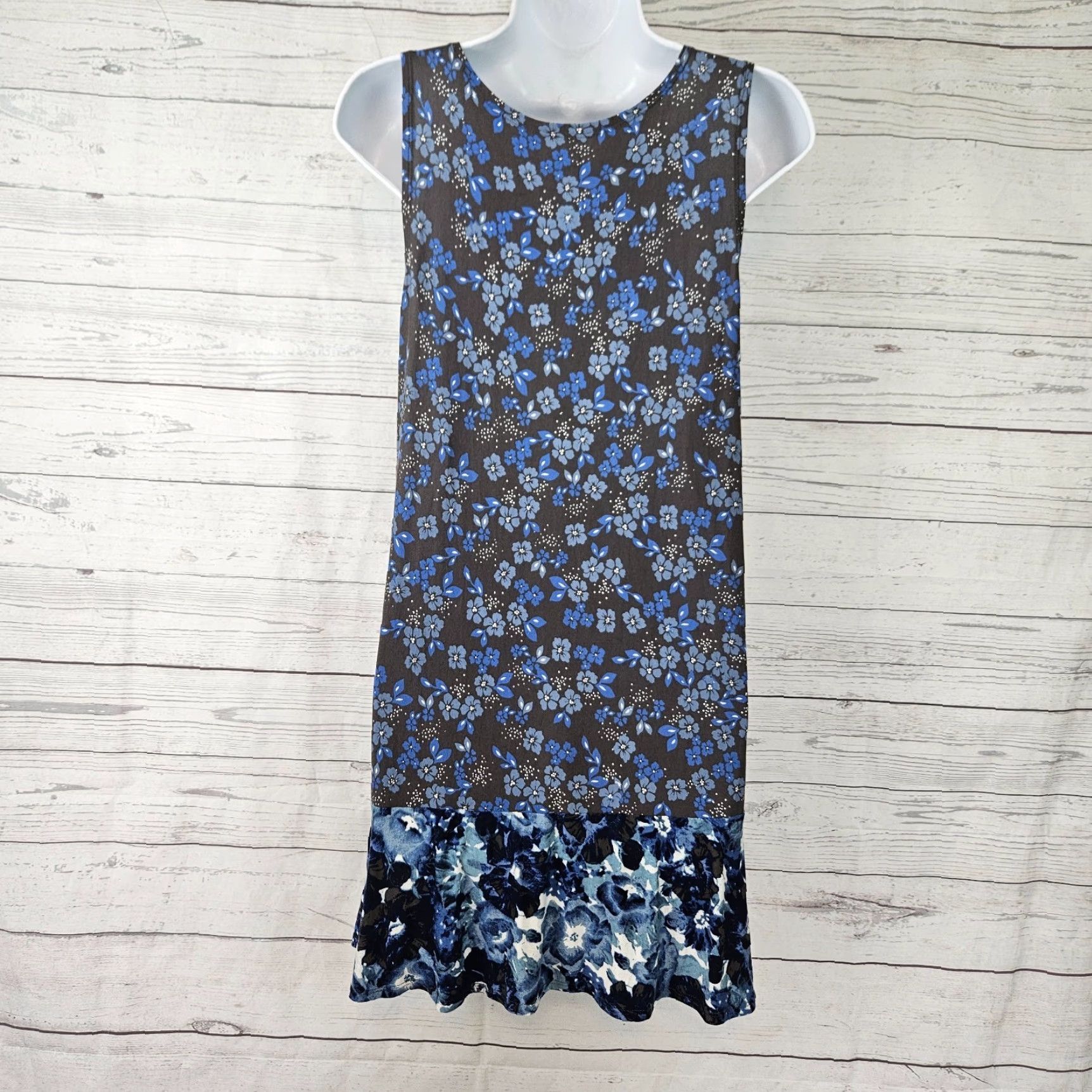 Vintage LOGO Layers Womens Tank Top Sz M Blue Gray Floral Rayon Blend Sleeveless Pullover Knit Shirt Casual Womens Medium Blue Floral 90s? Size M / US 6-8 / IT 42-44 - 3 Thumbnail