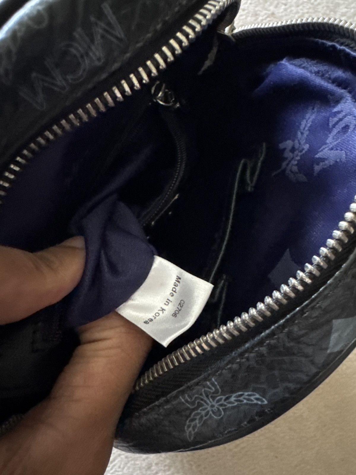 MCM Very Rare MCM round shoulder bag lion edition Size ONE SIZE - 11 Thumbnail