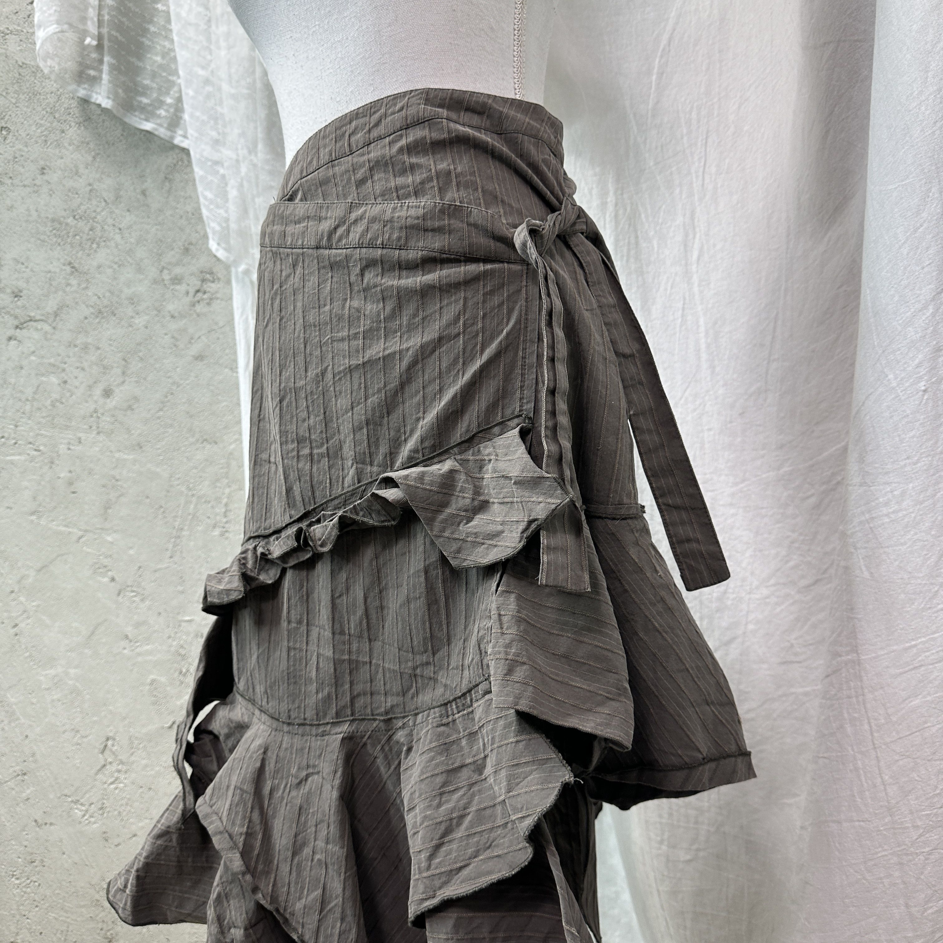 Vintage Vintage Avant Garde Military Asymmetrical Wrapped Skirt 00s Size 25" / US 0 / IT 36 - 5 Thumbnail