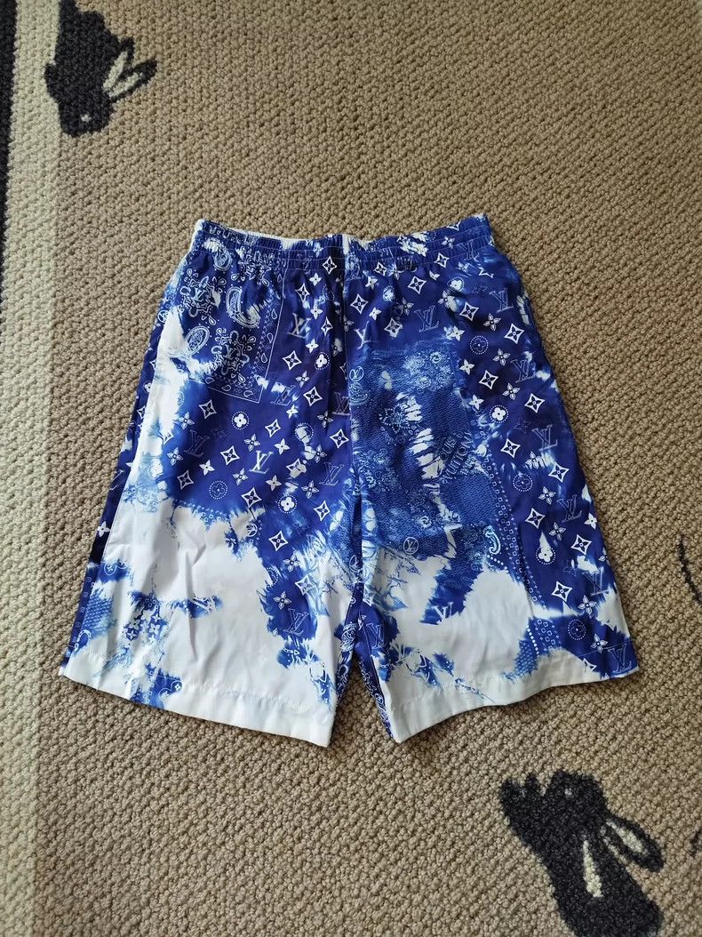 Louis Vuitton Louis Vuitton size xs Blue and white tie-dyed shorts Size US 28 / EU 44 - 1 Thumbnail