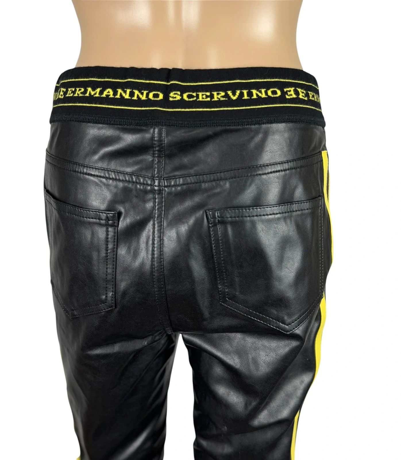 Ermanno Scervino Ermanno Scervino Faux Leather Trousers size 42 Size 28" / US 6 / IT 42 - 11 Thumbnail