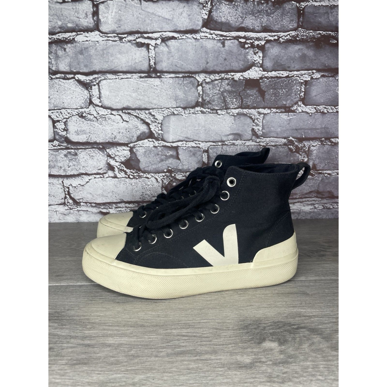 Veja Veja Wata II Canvas Hi-Top Black White Pierre Sneakers Women Size US 7 / IT 37 - 2 Thumbnail