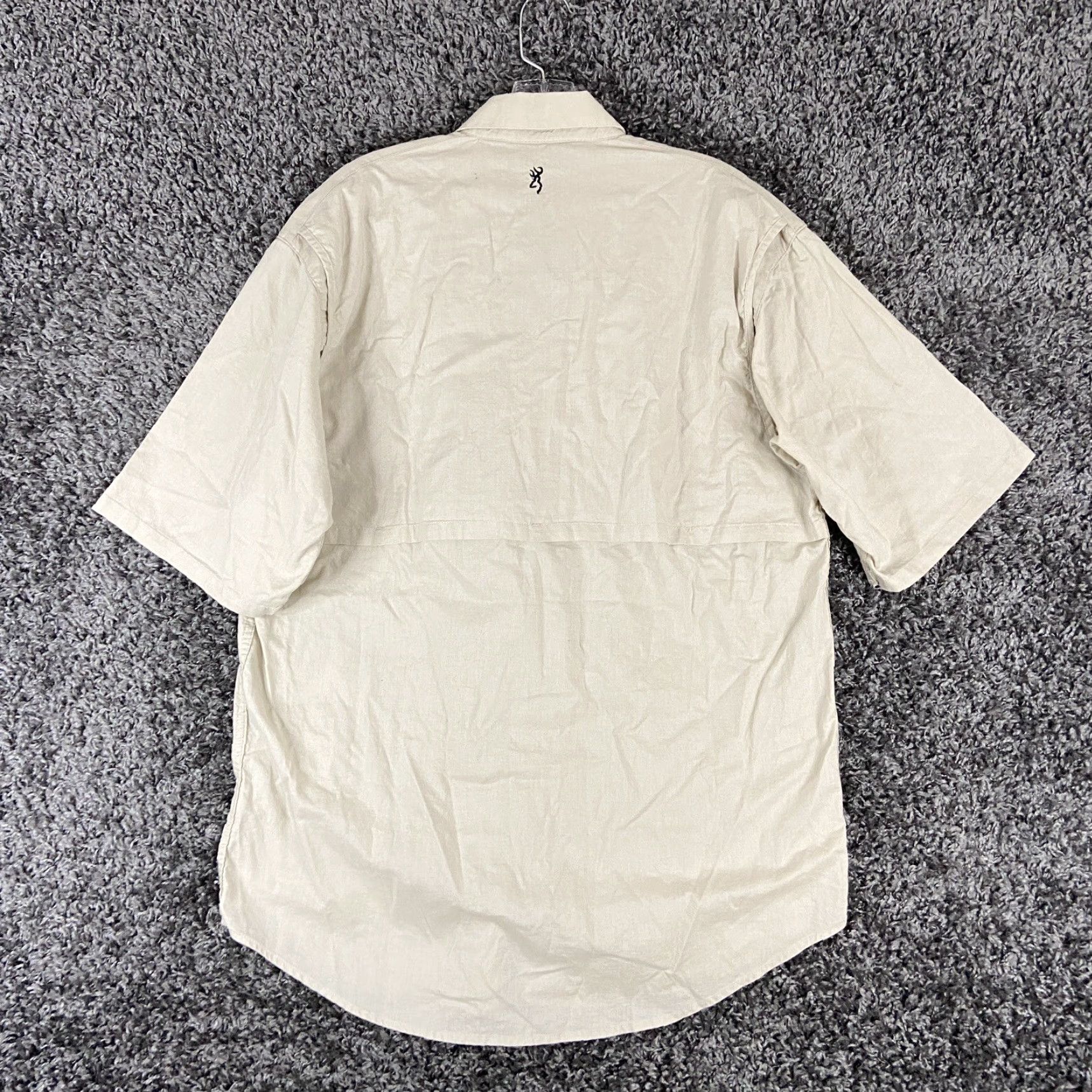 Vintage VINTAGE Browning Shirt Men’s M Beige Short Sleeve Button-Up (Regular) Beige Beige M Mens Size US 31 - 8 Thumbnail