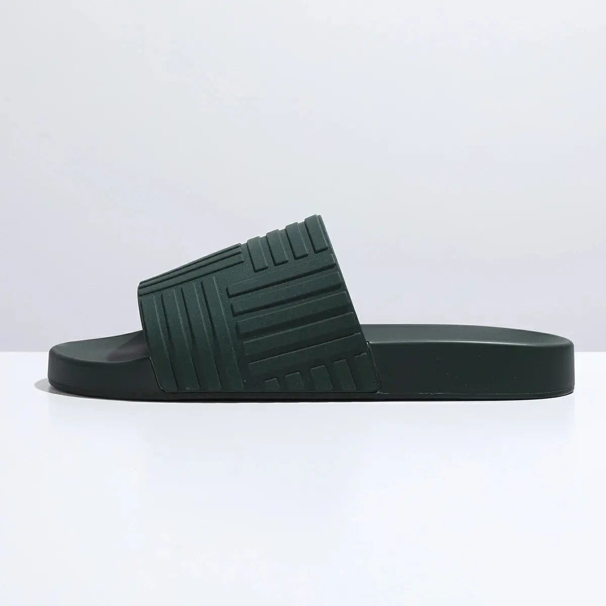 Bottega Veneta o1loc1c0724 690105 Slider in Dark Green Size US 6 / EU 39 - 1 Thumbnail