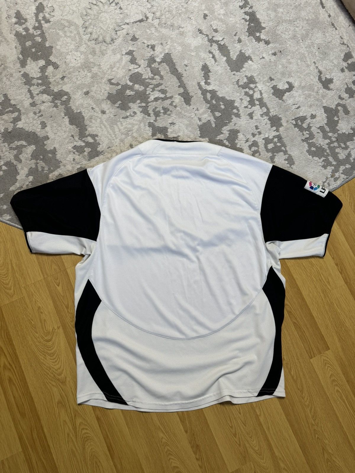 Nike × Vintage Nike FC Valencia 2003-04 Season Home Kit La Liga Jersey Size US XL / EU 56 / 4 - 2 Thumbnail