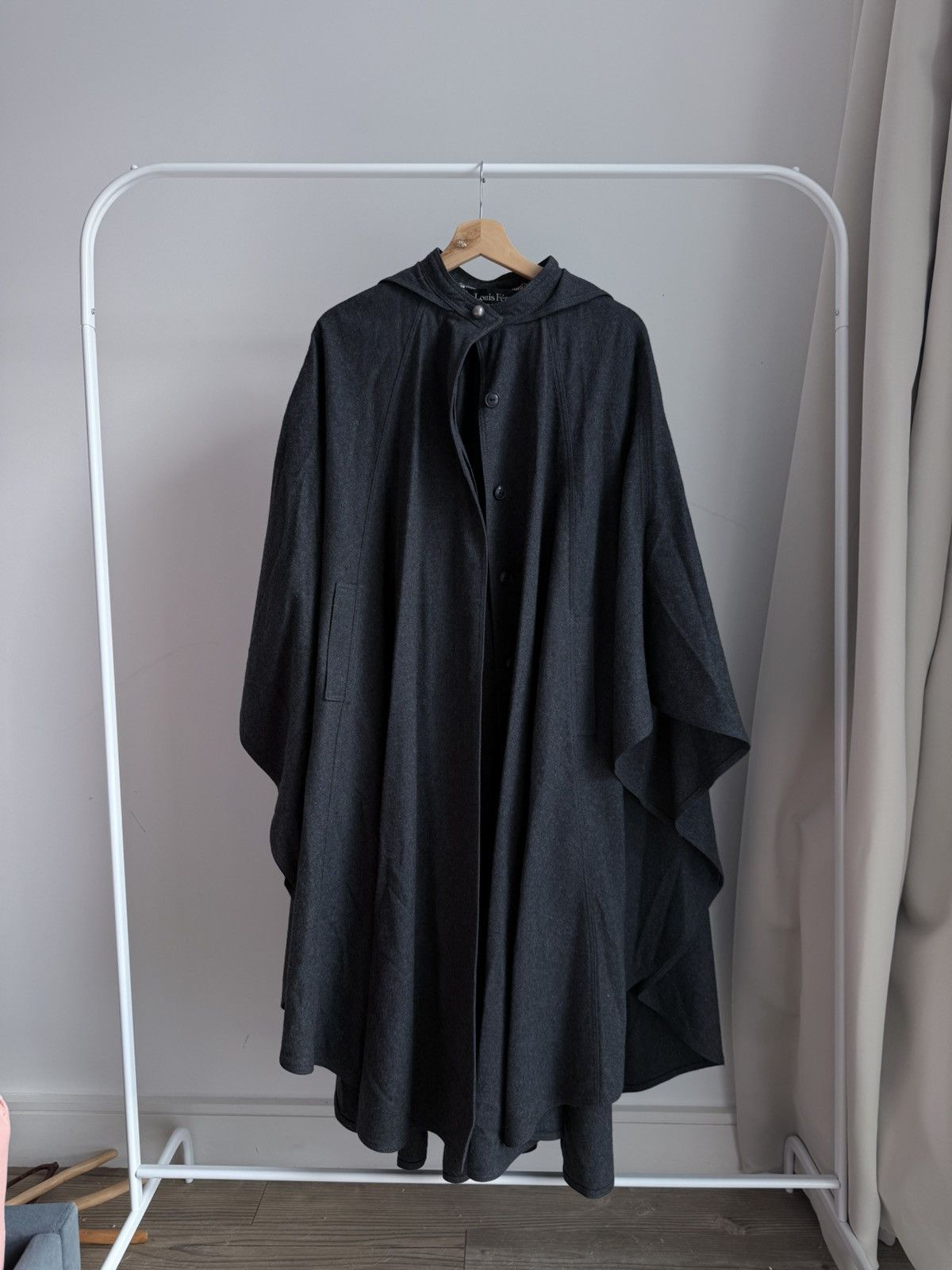 Louis Feraud Louis Feraud cape Size S / US 4 / IT 40 - 10 Thumbnail